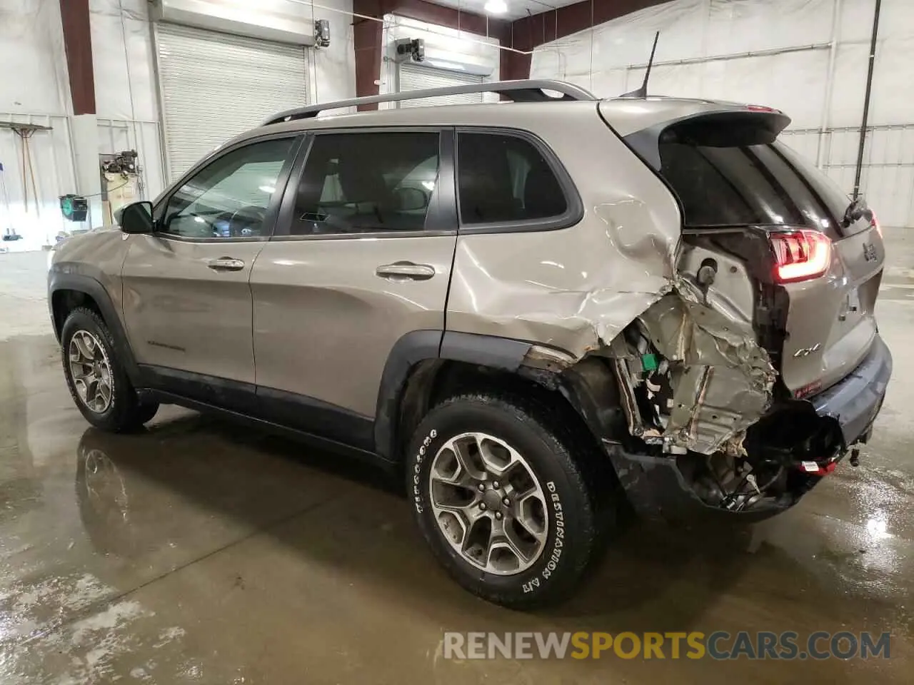 2 fotografías del automóvil dañado 1C4PJMBX8LD601022 JEEP CHEROKEE 2020
