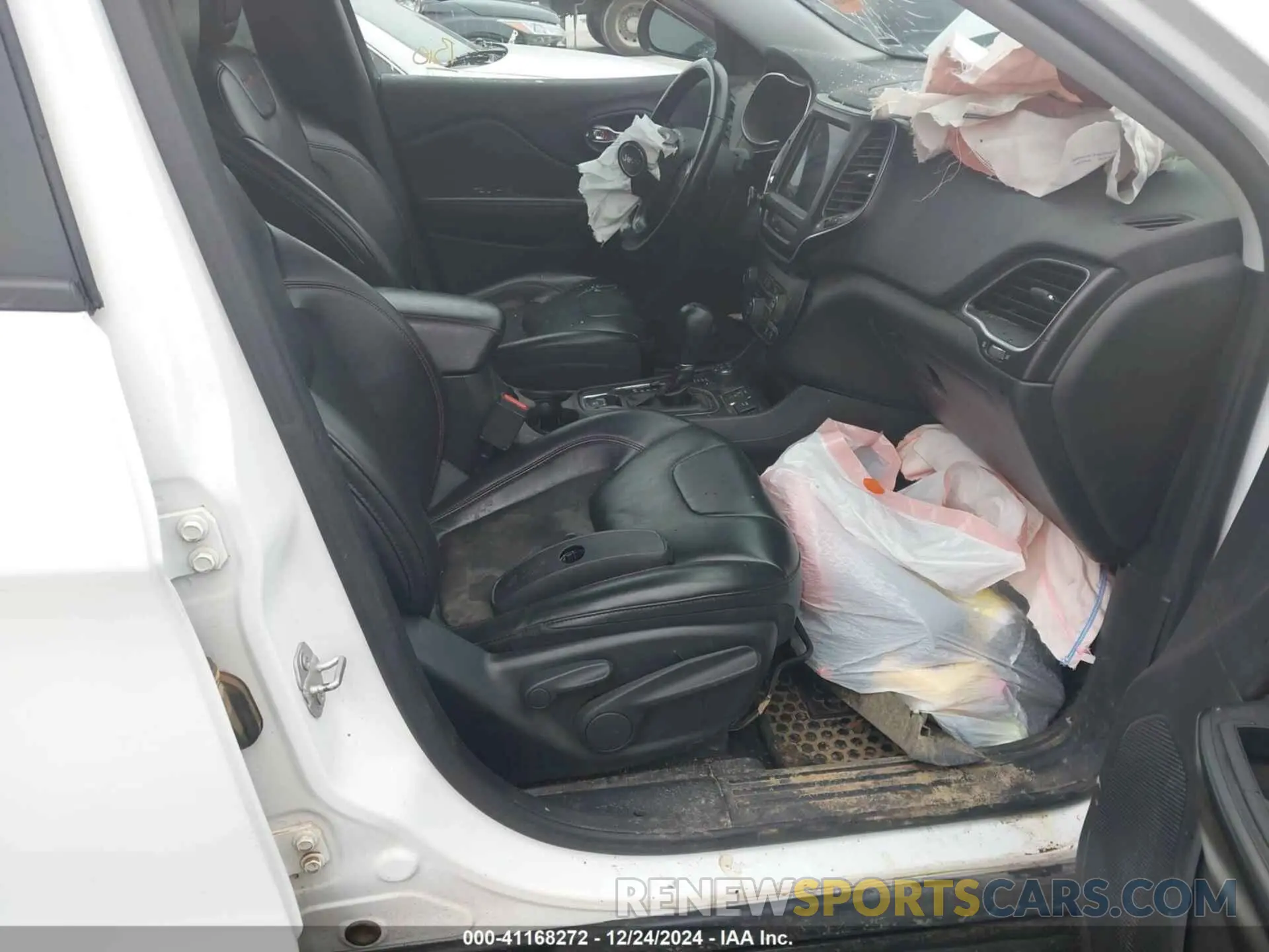 5 fotografías del automóvil dañado 1C4PJMBX9LD529182 JEEP CHEROKEE 2020