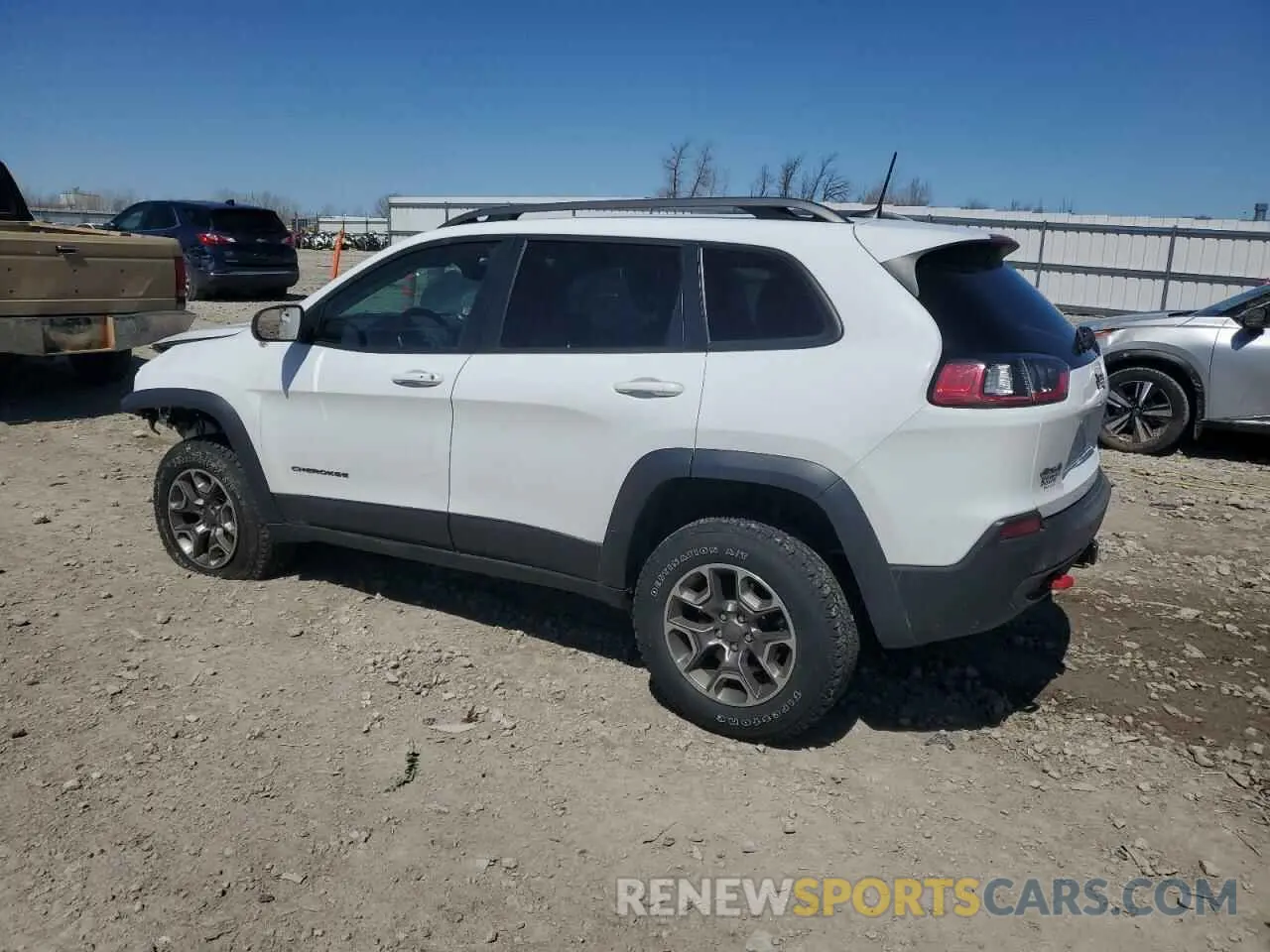 2 fotografías del automóvil dañado 1C4PJMBX9LD570203 JEEP CHEROKEE 2020