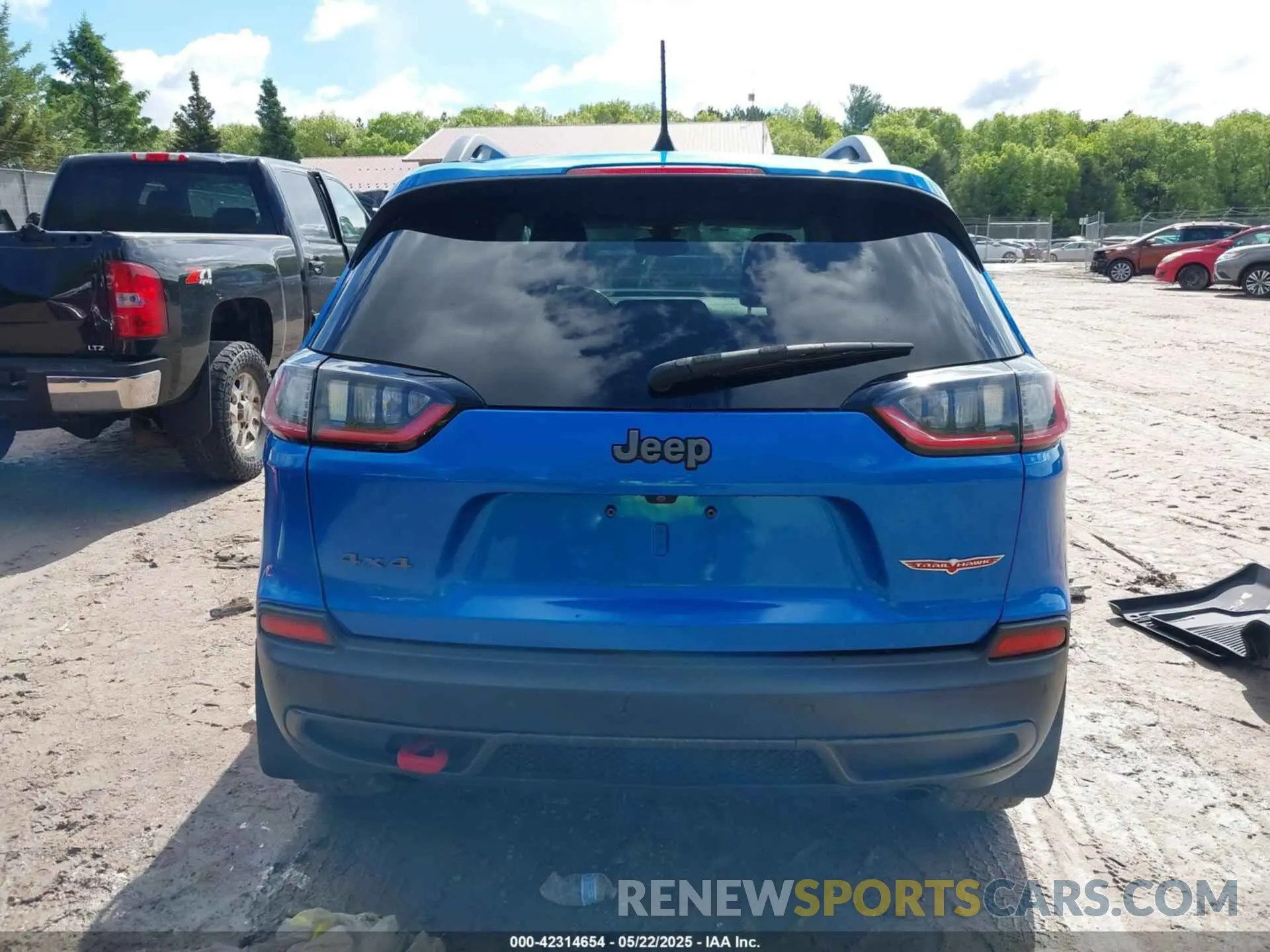 16 fotografías del automóvil dañado 1C4PJMBXXLD636547 JEEP CHEROKEE 2020