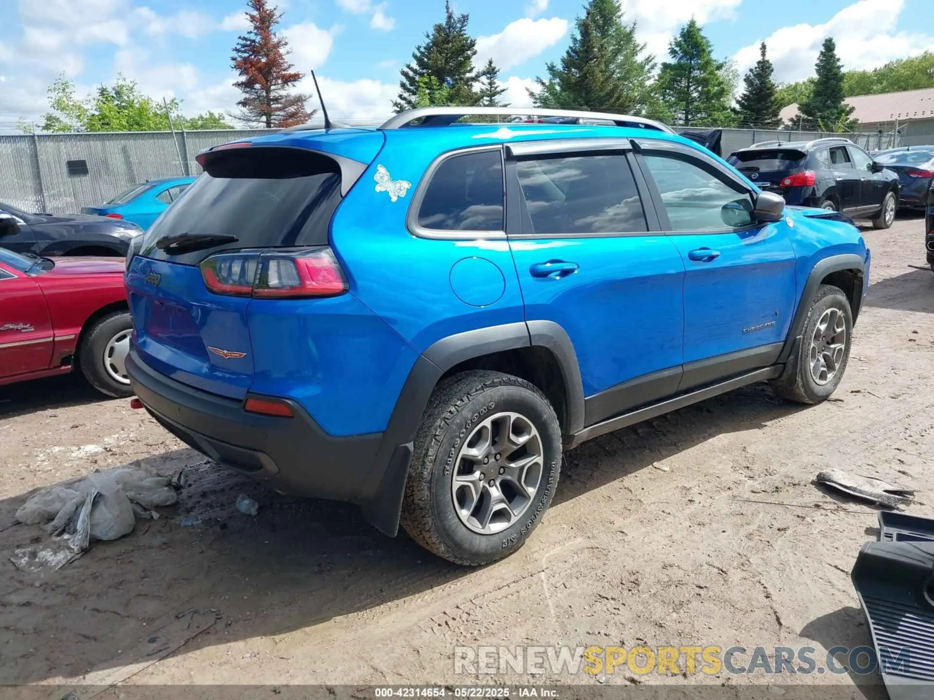 4 fotografías del automóvil dañado 1C4PJMBXXLD636547 JEEP CHEROKEE 2020