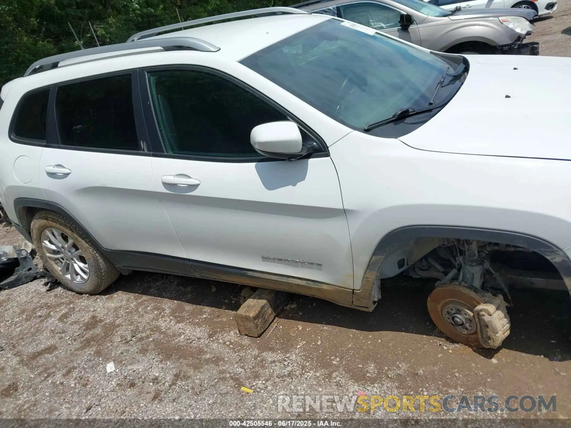 13 fotografías del automóvil dañado 1C4PJMCB2LD624797 JEEP CHEROKEE 2020