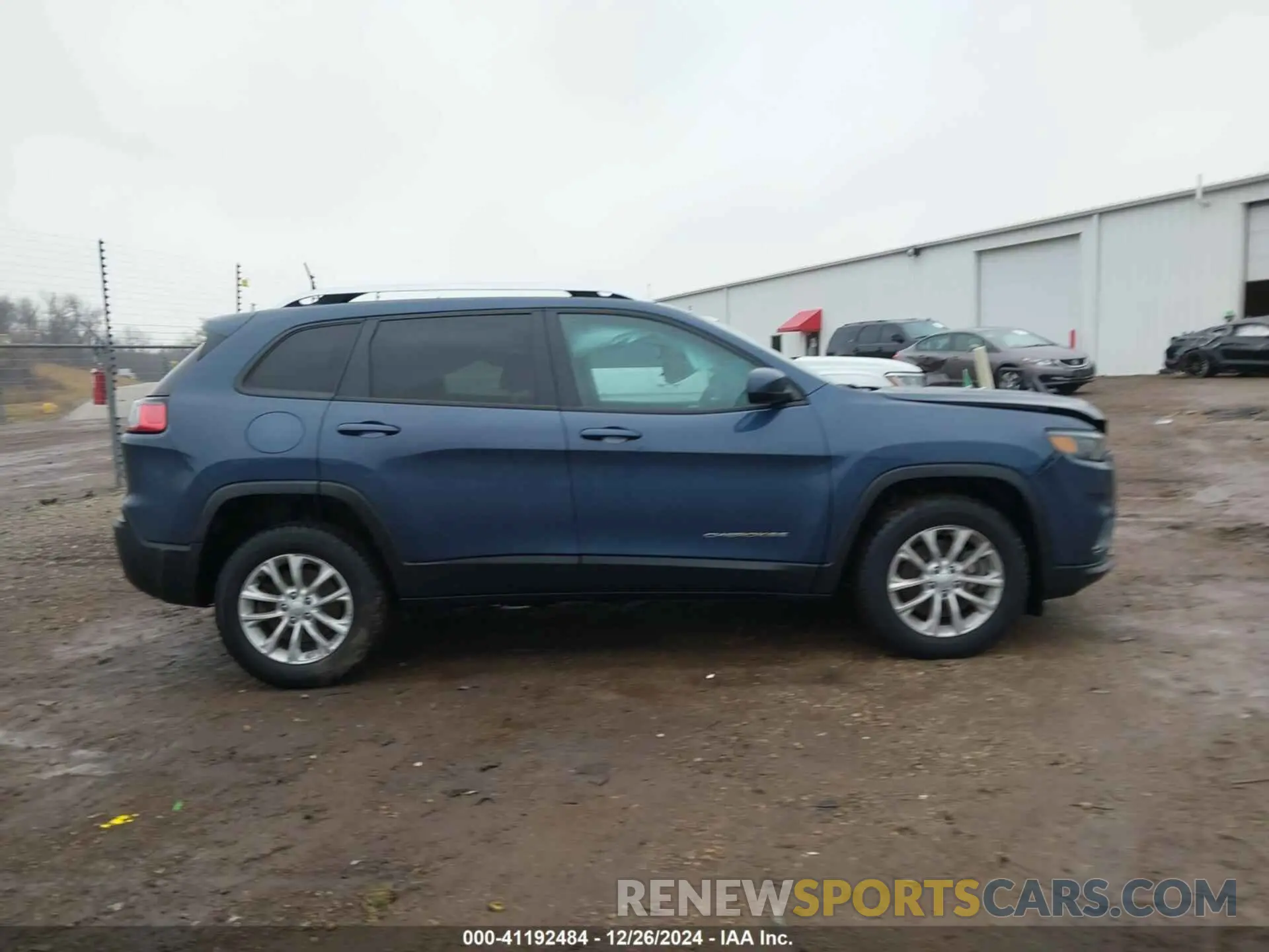 13 fotografías del automóvil dañado 1C4PJMCB4LD650592 JEEP CHEROKEE 2020