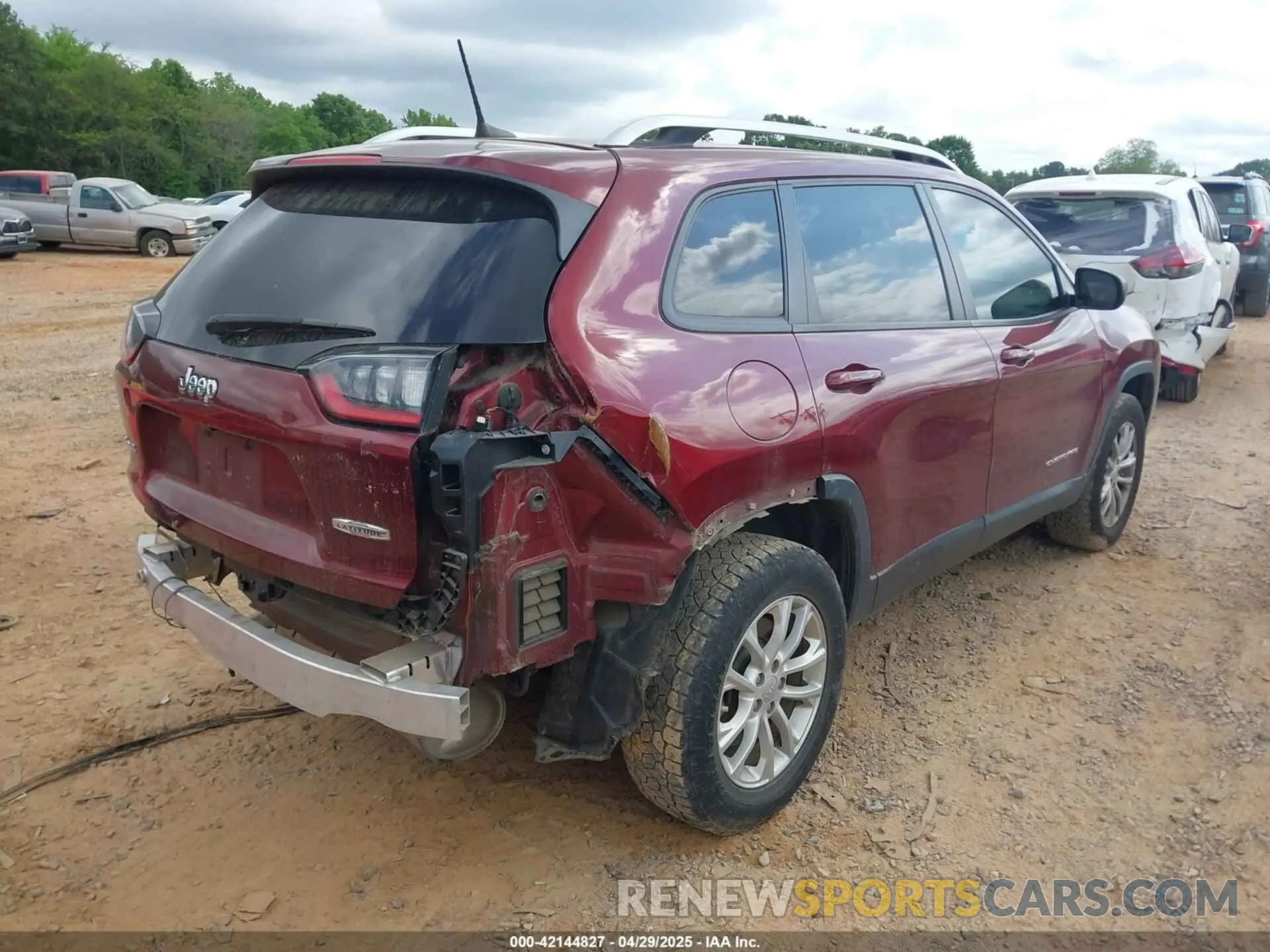 4 fotografías del automóvil dañado 1C4PJMCB7LD575600 JEEP CHEROKEE 2020