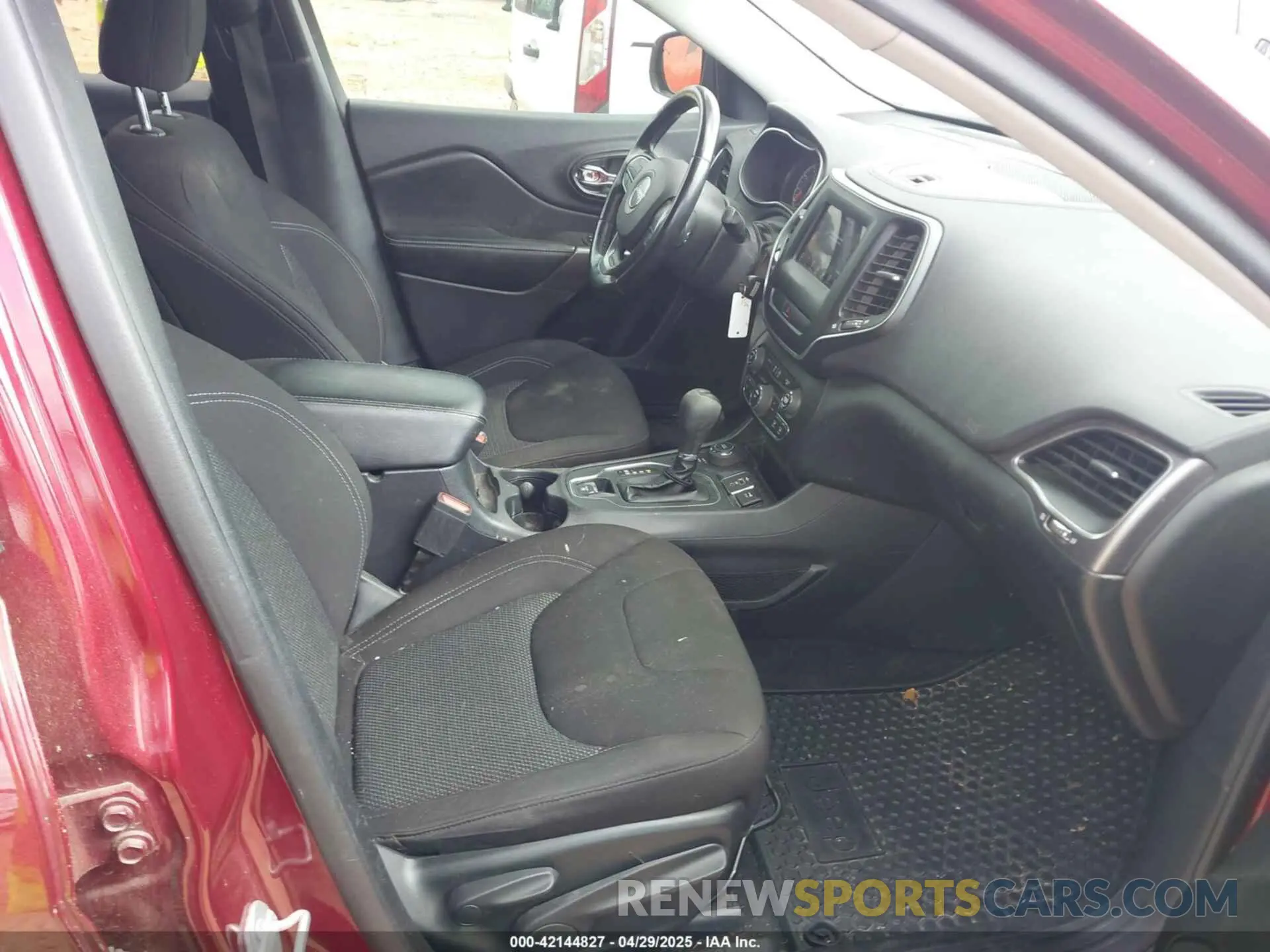 5 fotografías del automóvil dañado 1C4PJMCB7LD575600 JEEP CHEROKEE 2020