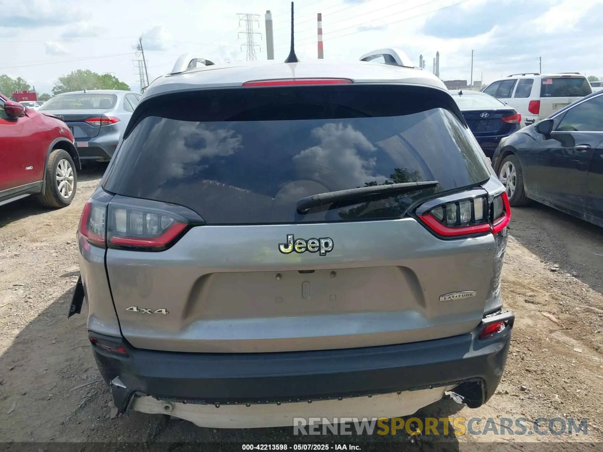 16 fotografías del automóvil dañado 1C4PJMCB8LD520203 JEEP CHEROKEE 2020