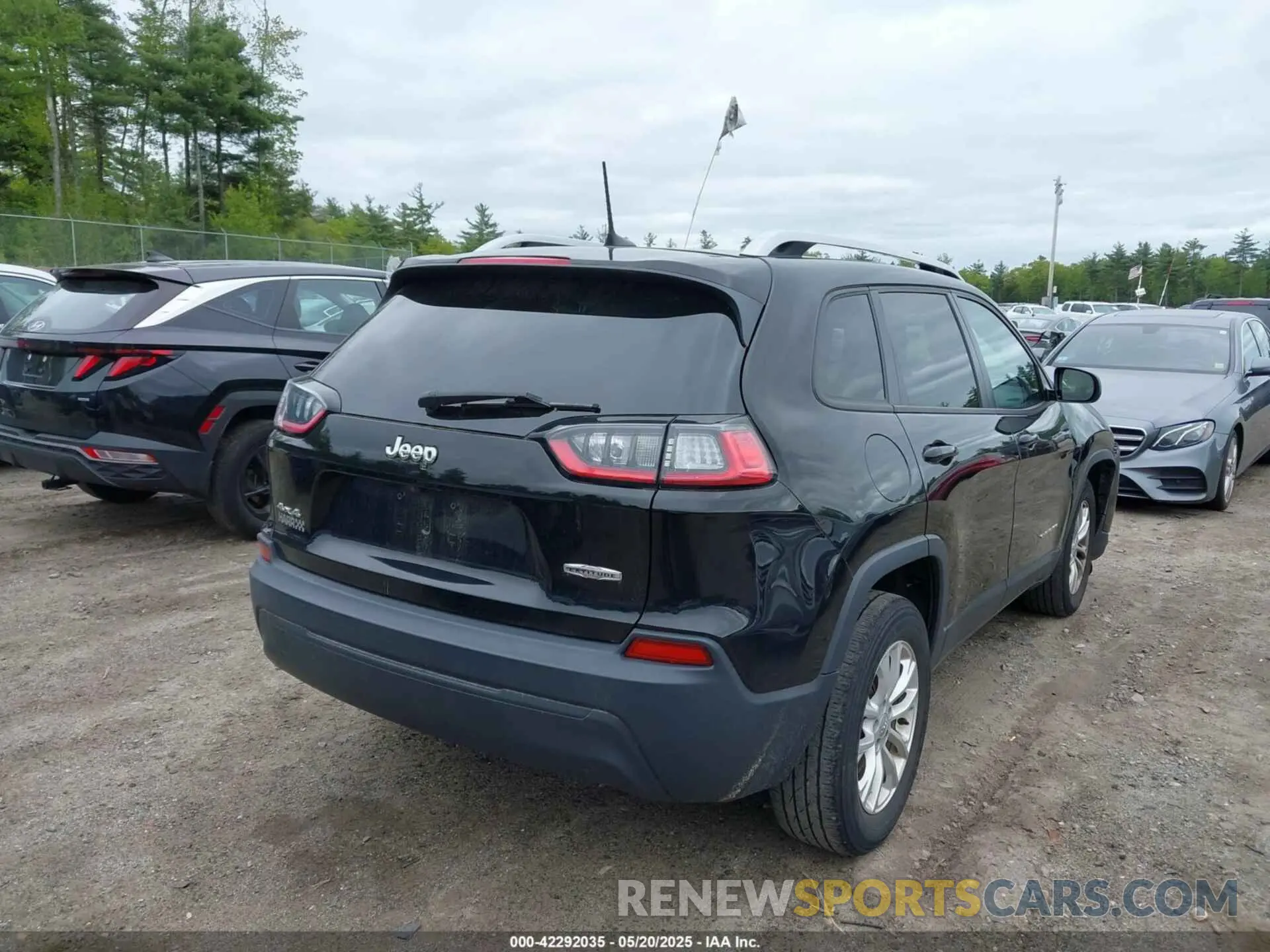 4 fotografías del automóvil dañado 1C4PJMCB8LD607440 JEEP CHEROKEE 2020