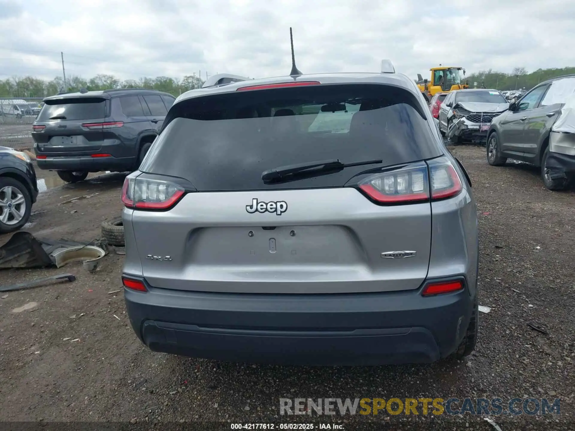 17 fotografías del automóvil dañado 1C4PJMCB9LD546714 JEEP CHEROKEE 2020
