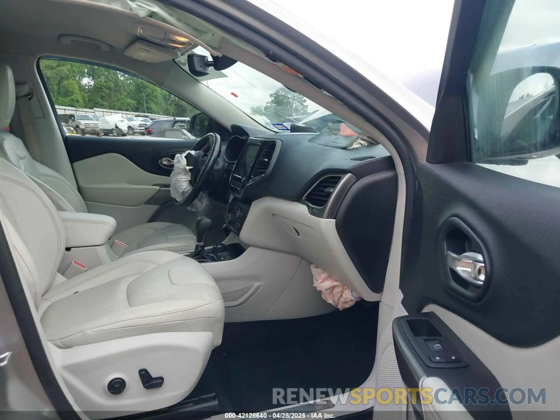 5 fotografías del automóvil dañado 1C4PJMDX3LD531197 JEEP CHEROKEE 2020