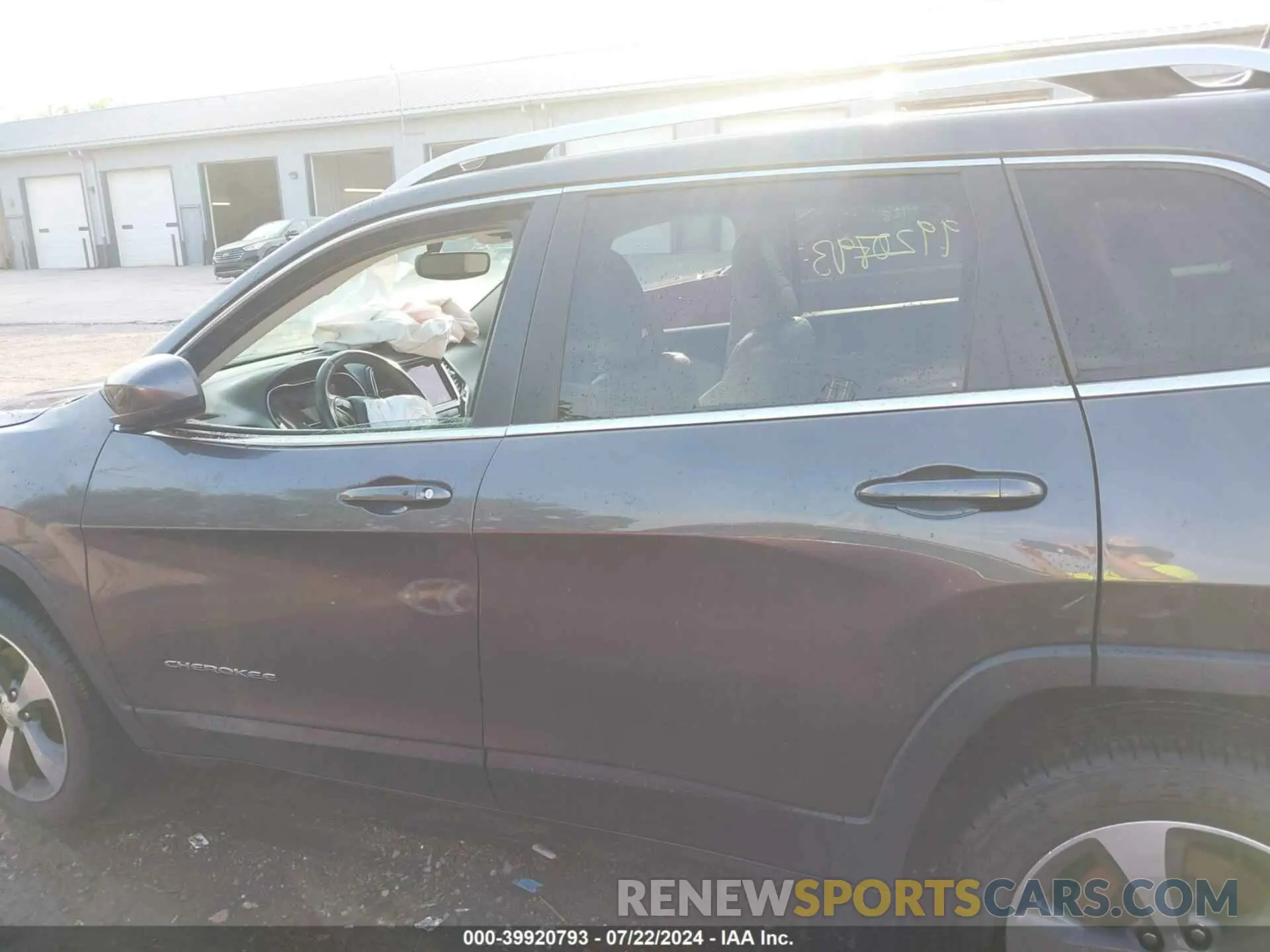 14 fotografías del automóvil dañado 1C4PJMDX8LD527369 JEEP CHEROKEE 2020