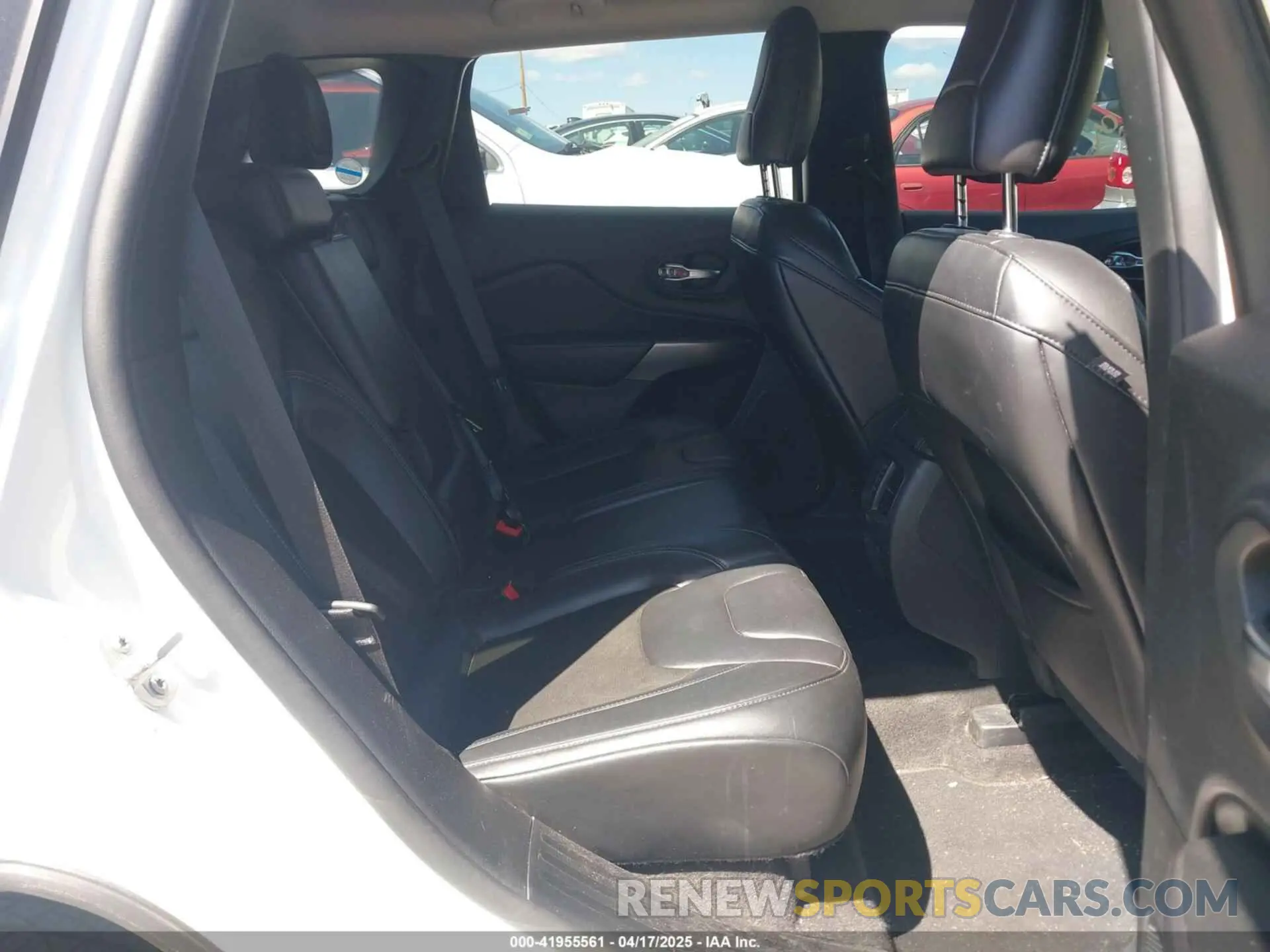 8 fotografías del automóvil dañado 1C4PJMLB5LD651461 JEEP CHEROKEE 2020