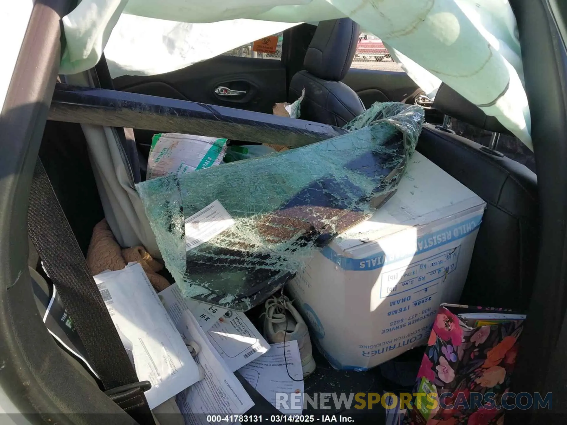 8 fotografías del automóvil dañado 1C4PJMLB6LD533807 JEEP CHEROKEE 2020