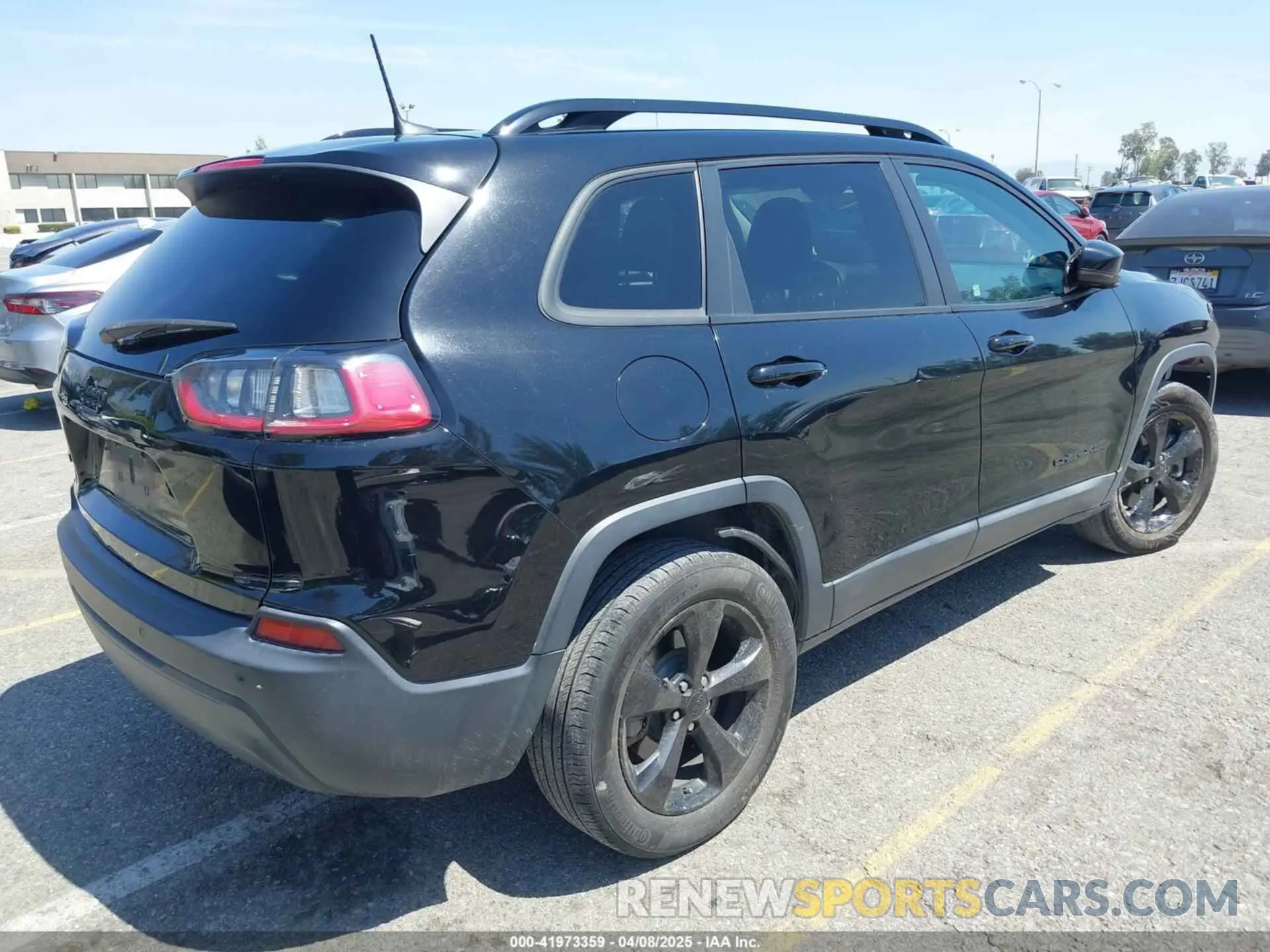 4 fotografías del automóvil dañado 1C4PJMLB8LD563861 JEEP CHEROKEE 2020