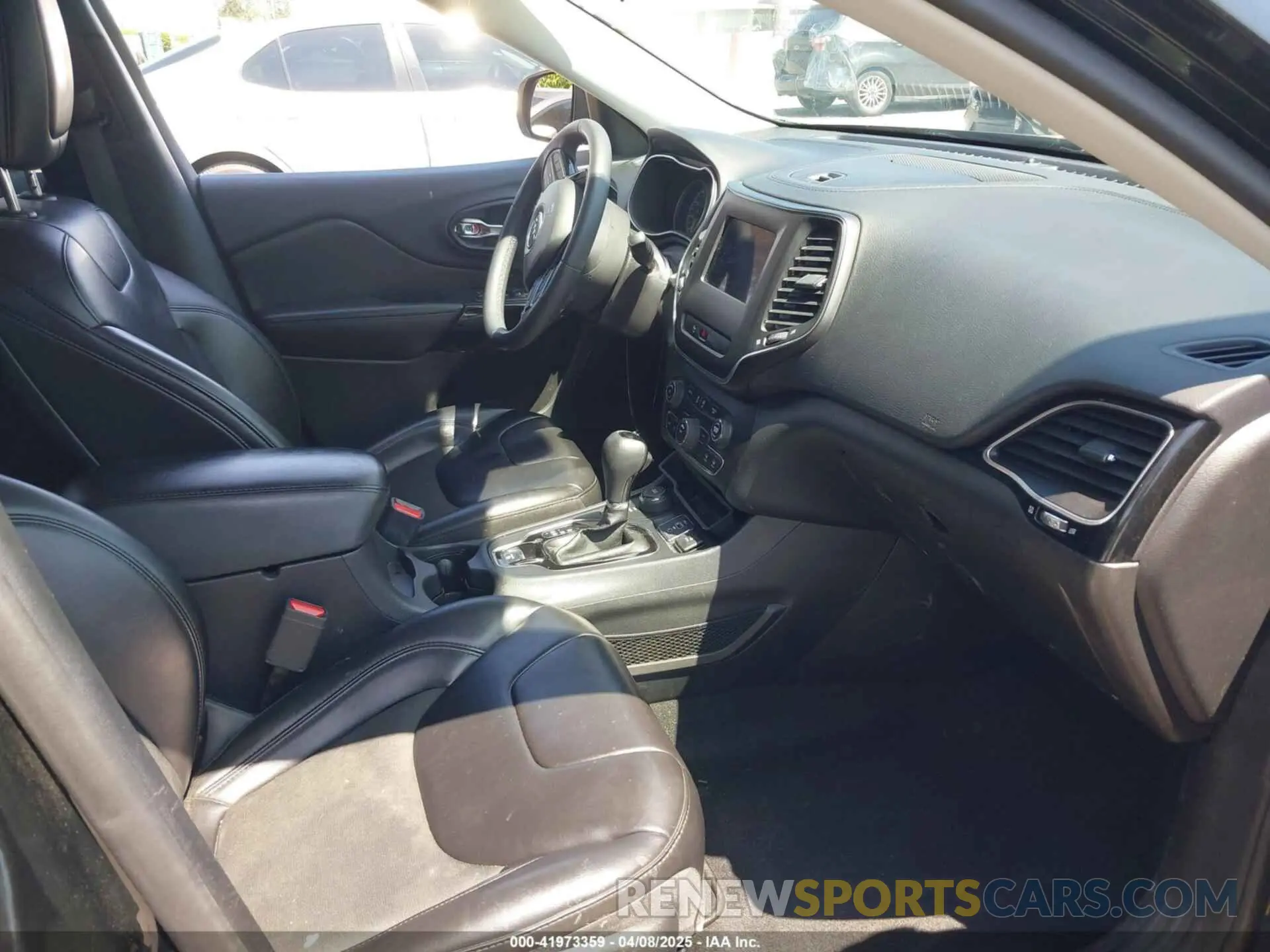 5 fotografías del automóvil dañado 1C4PJMLB8LD563861 JEEP CHEROKEE 2020