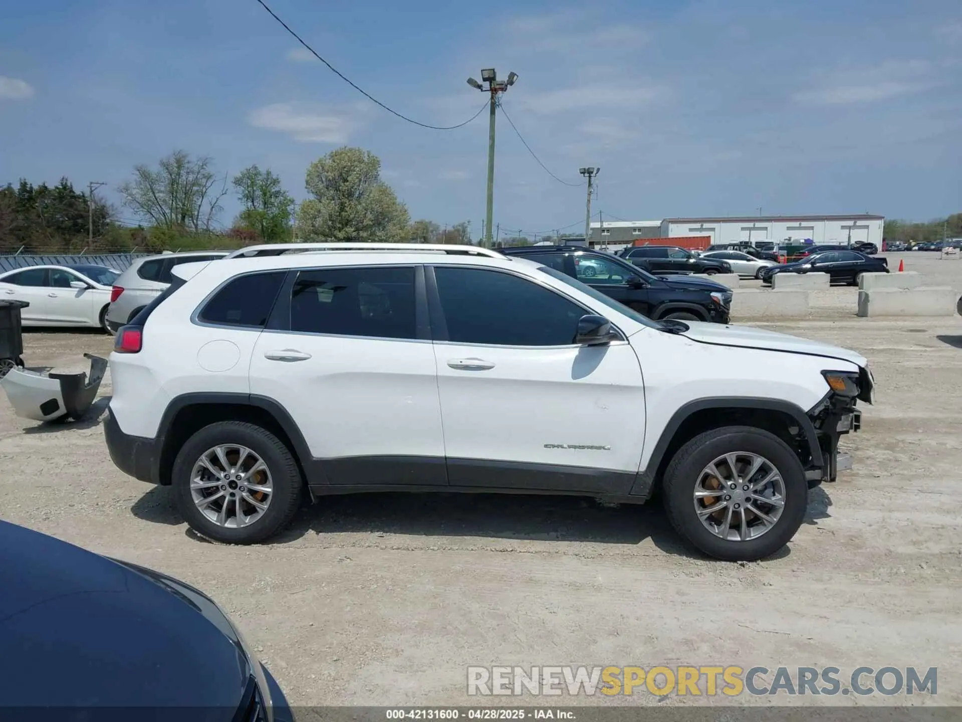13 fotografías del automóvil dañado 1C4PJMLB9LD538306 JEEP CHEROKEE 2020