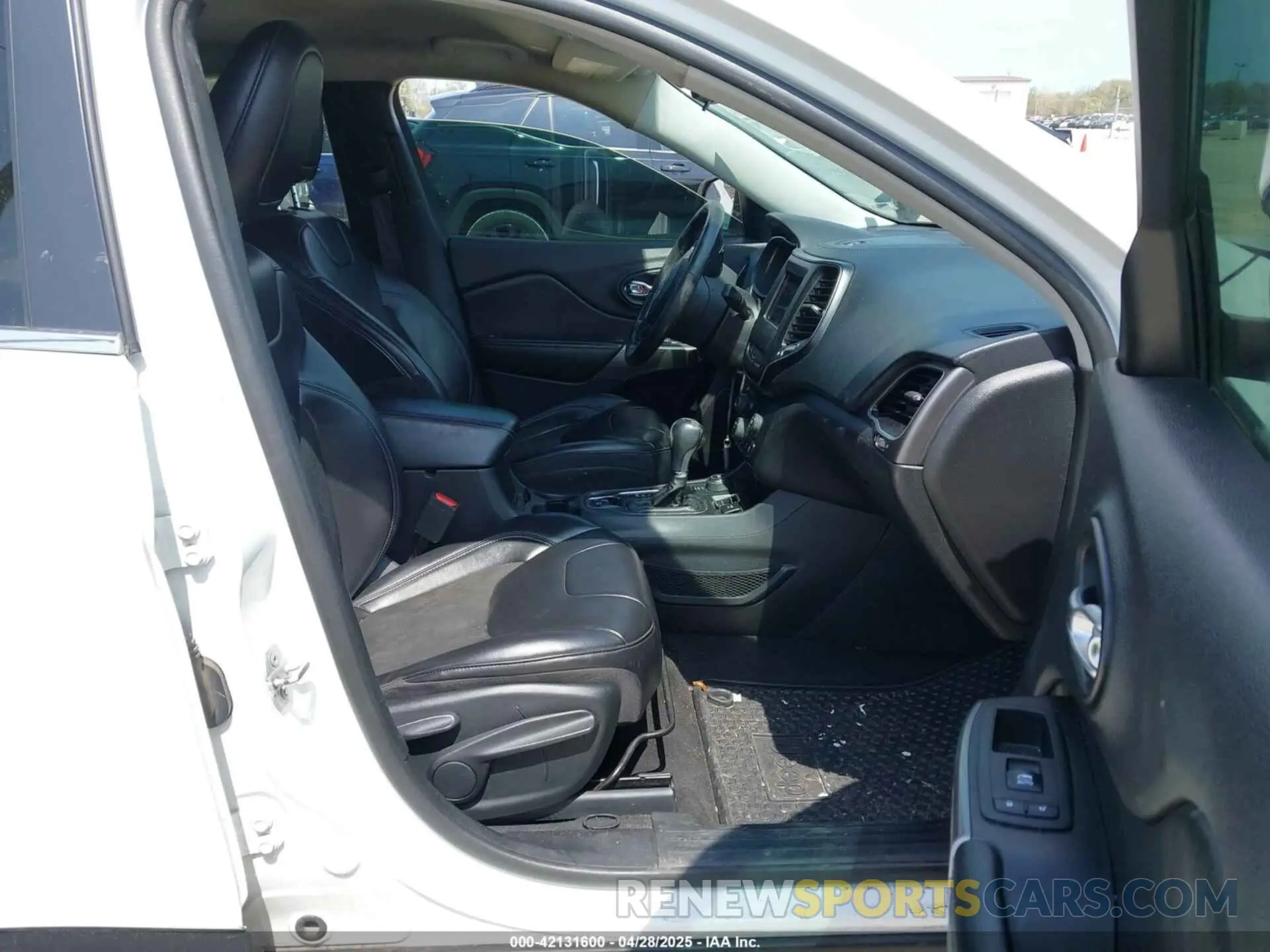 5 fotografías del automóvil dañado 1C4PJMLB9LD538306 JEEP CHEROKEE 2020