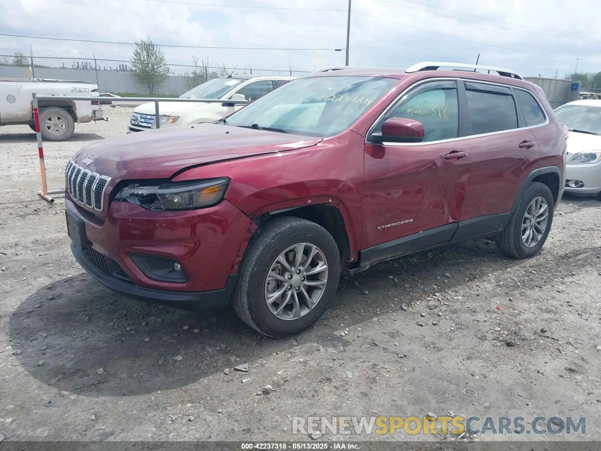 2 fotografías del automóvil dañado 1C4PJMLX0LD630948 JEEP CHEROKEE 2020