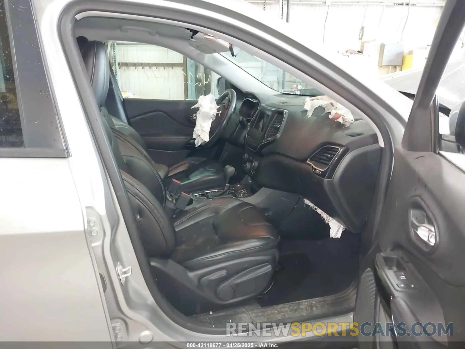 5 fotografías del automóvil dañado 1C4PJMLX6LD501886 JEEP CHEROKEE 2020