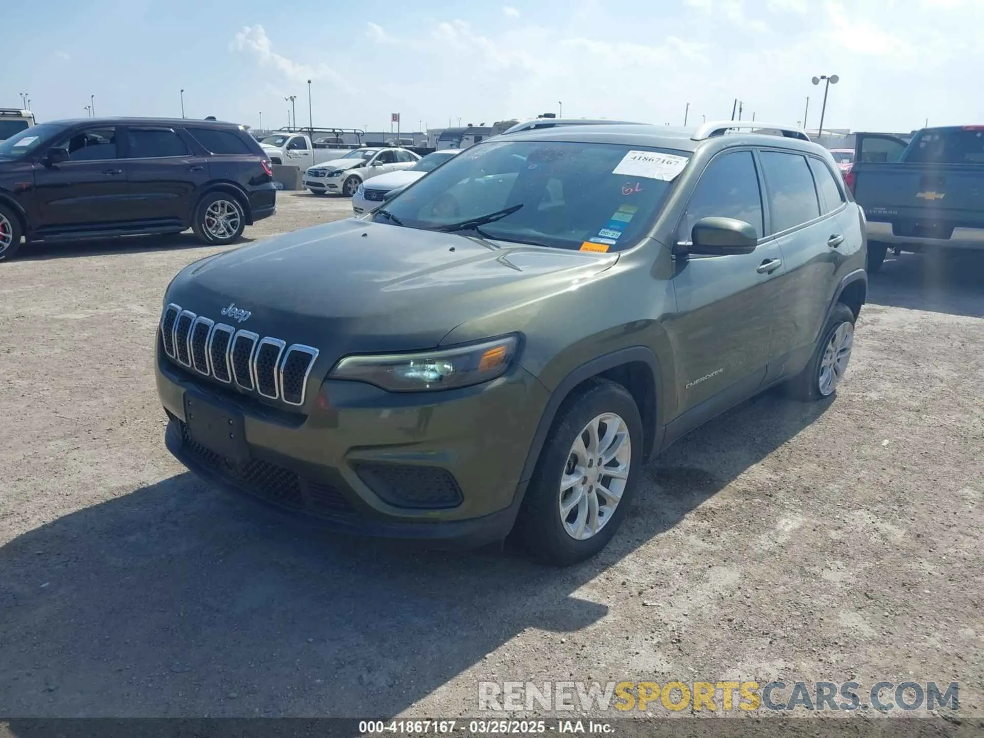 2 fotografías del automóvil dañado 1C4PJLCB2MD155979 JEEP CHEROKEE 2021