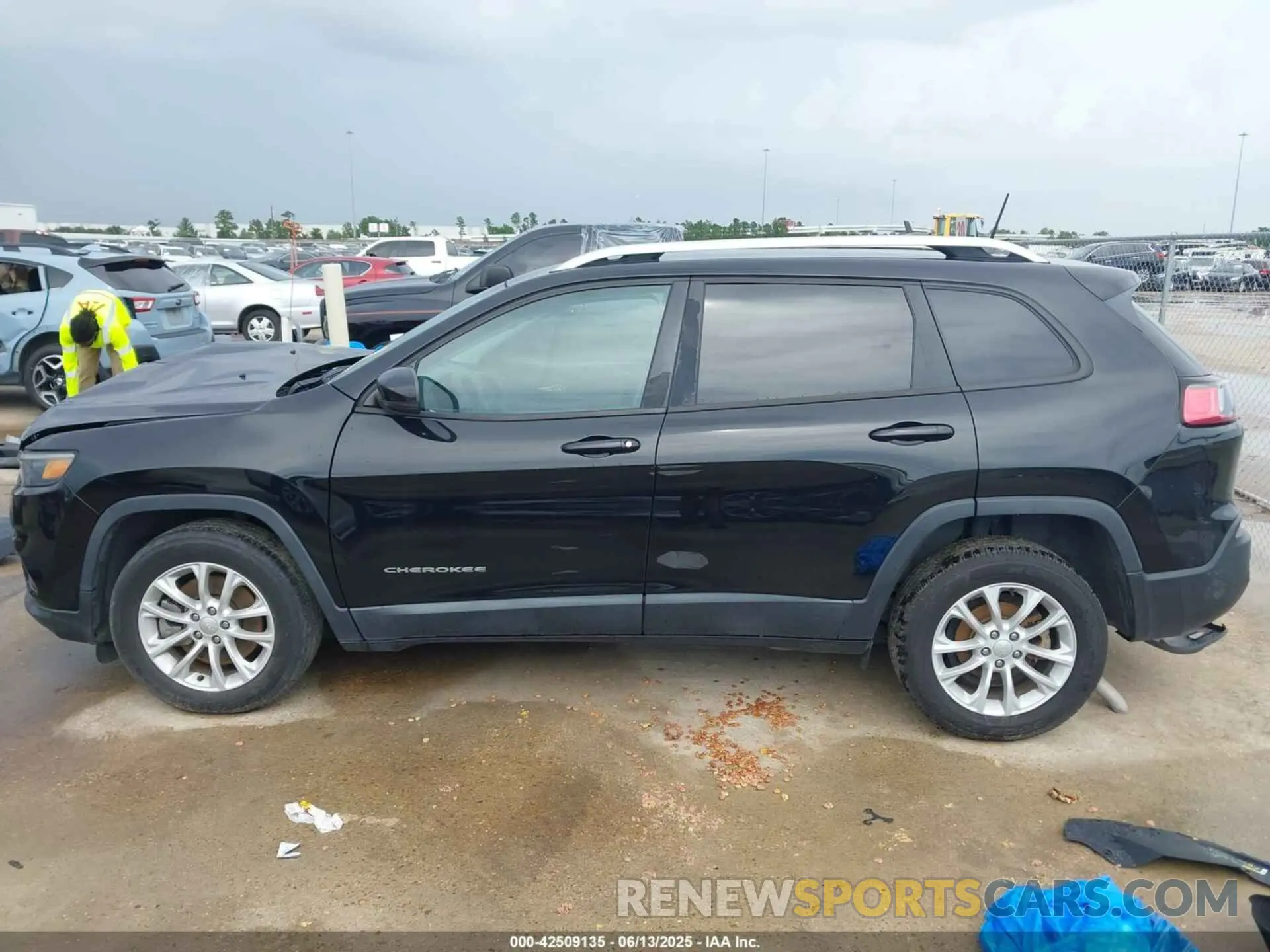 15 fotografías del automóvil dañado 1C4PJLCB3MD155750 JEEP CHEROKEE 2021