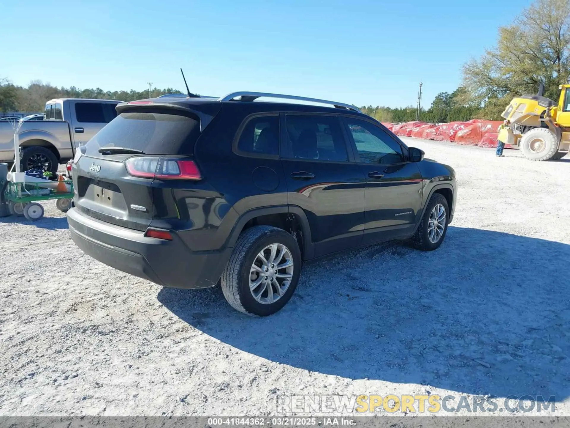 4 fotografías del automóvil dañado 1C4PJLCB4MD227099 JEEP CHEROKEE 2021