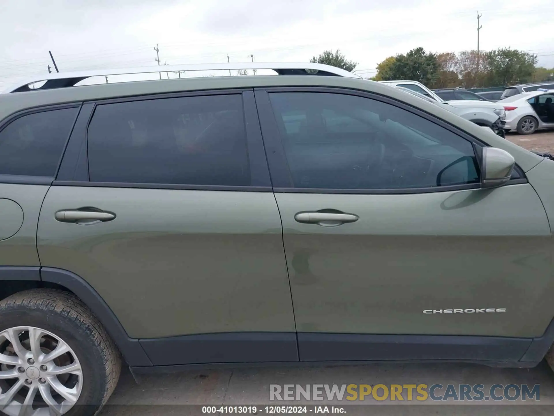 14 fotografías del automóvil dañado 1C4PJLCB6MD156200 JEEP CHEROKEE 2021