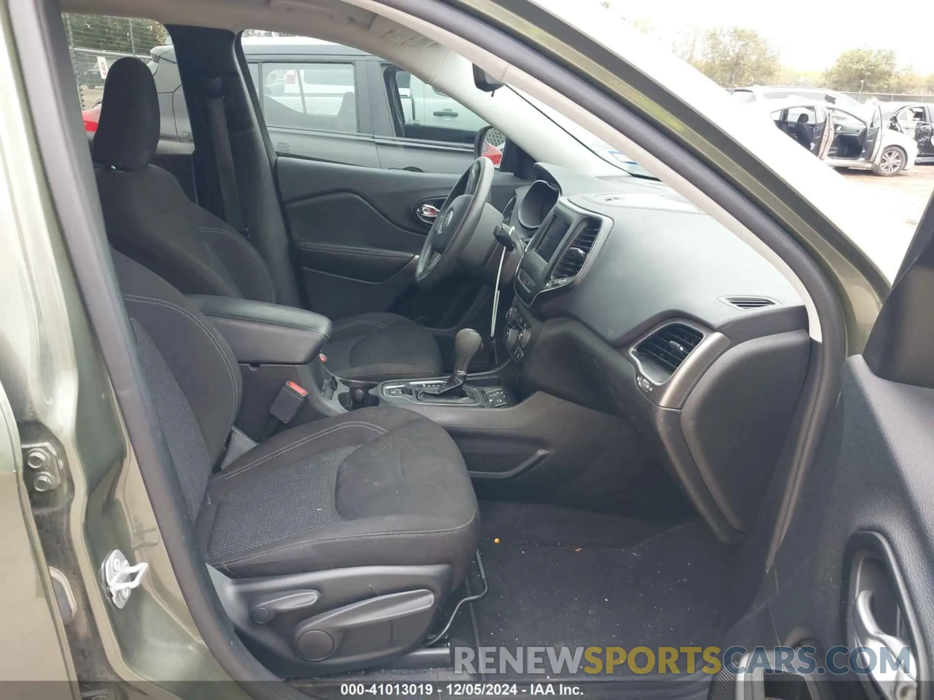 5 fotografías del automóvil dañado 1C4PJLCB6MD156200 JEEP CHEROKEE 2021