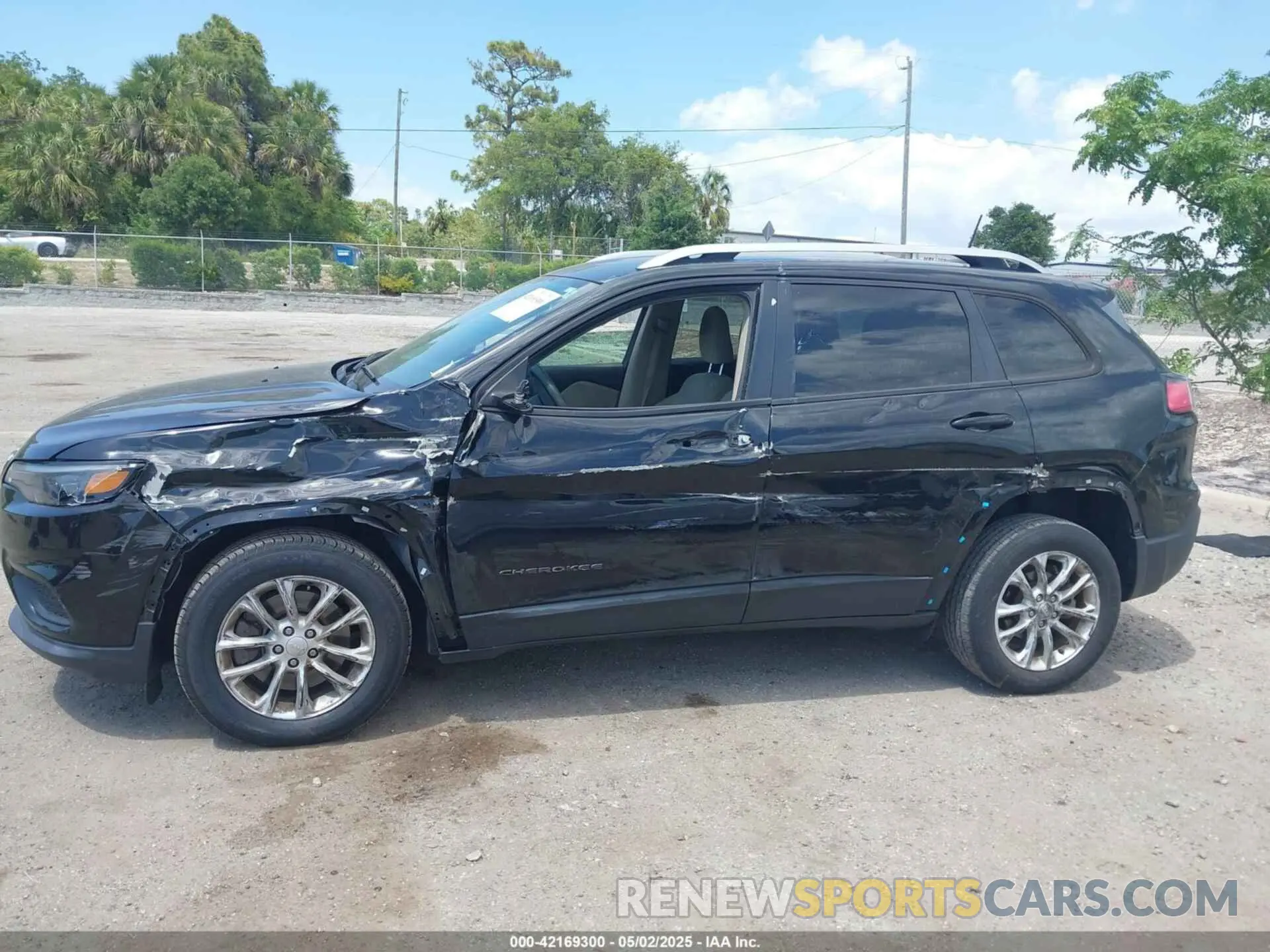 14 fotografías del automóvil dañado 1C4PJLCB6MD203810 JEEP CHEROKEE 2021