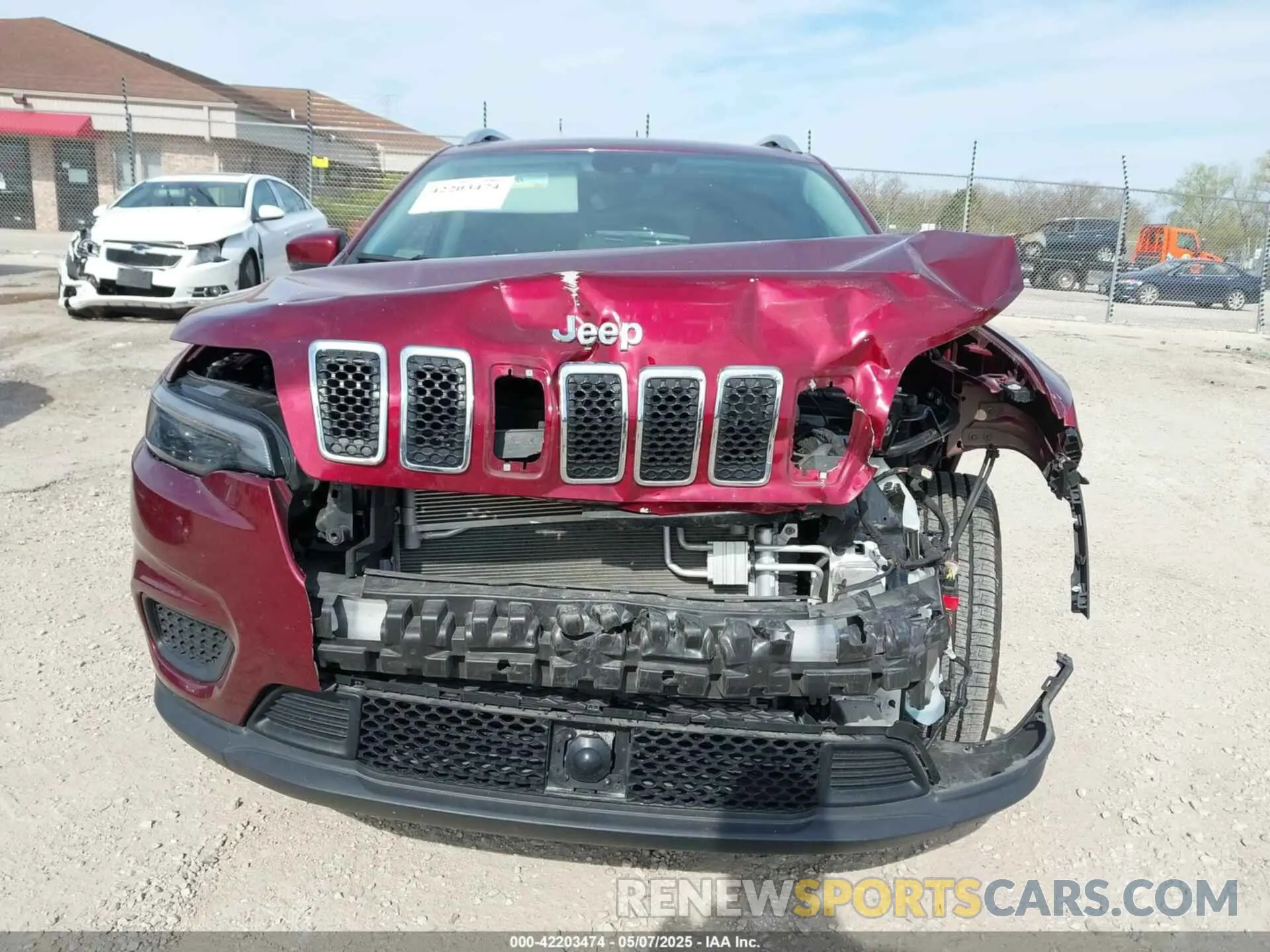 12 fotografías del automóvil dañado 1C4PJLCB7MD150373 JEEP CHEROKEE 2021