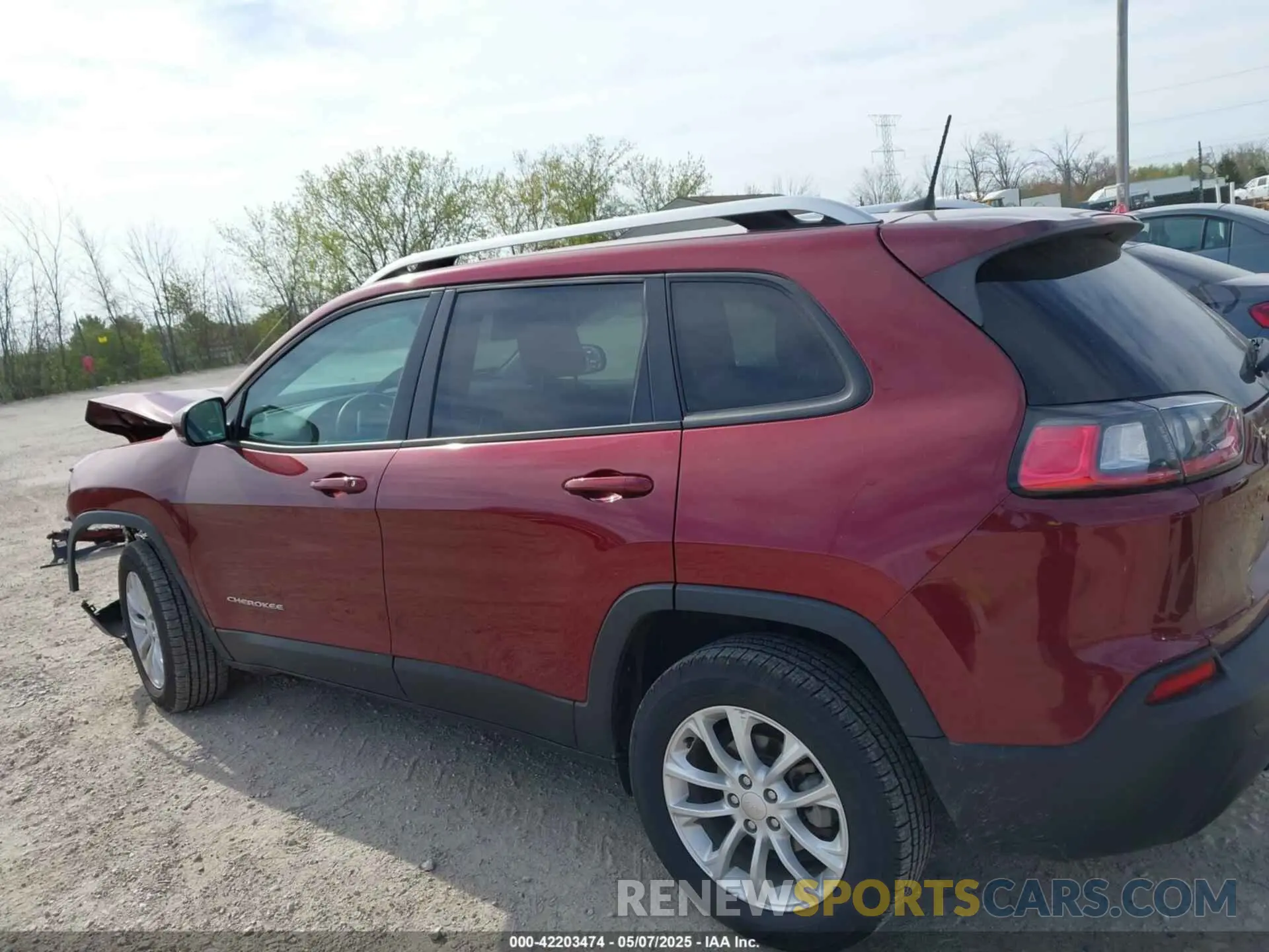 14 fotografías del automóvil dañado 1C4PJLCB7MD150373 JEEP CHEROKEE 2021