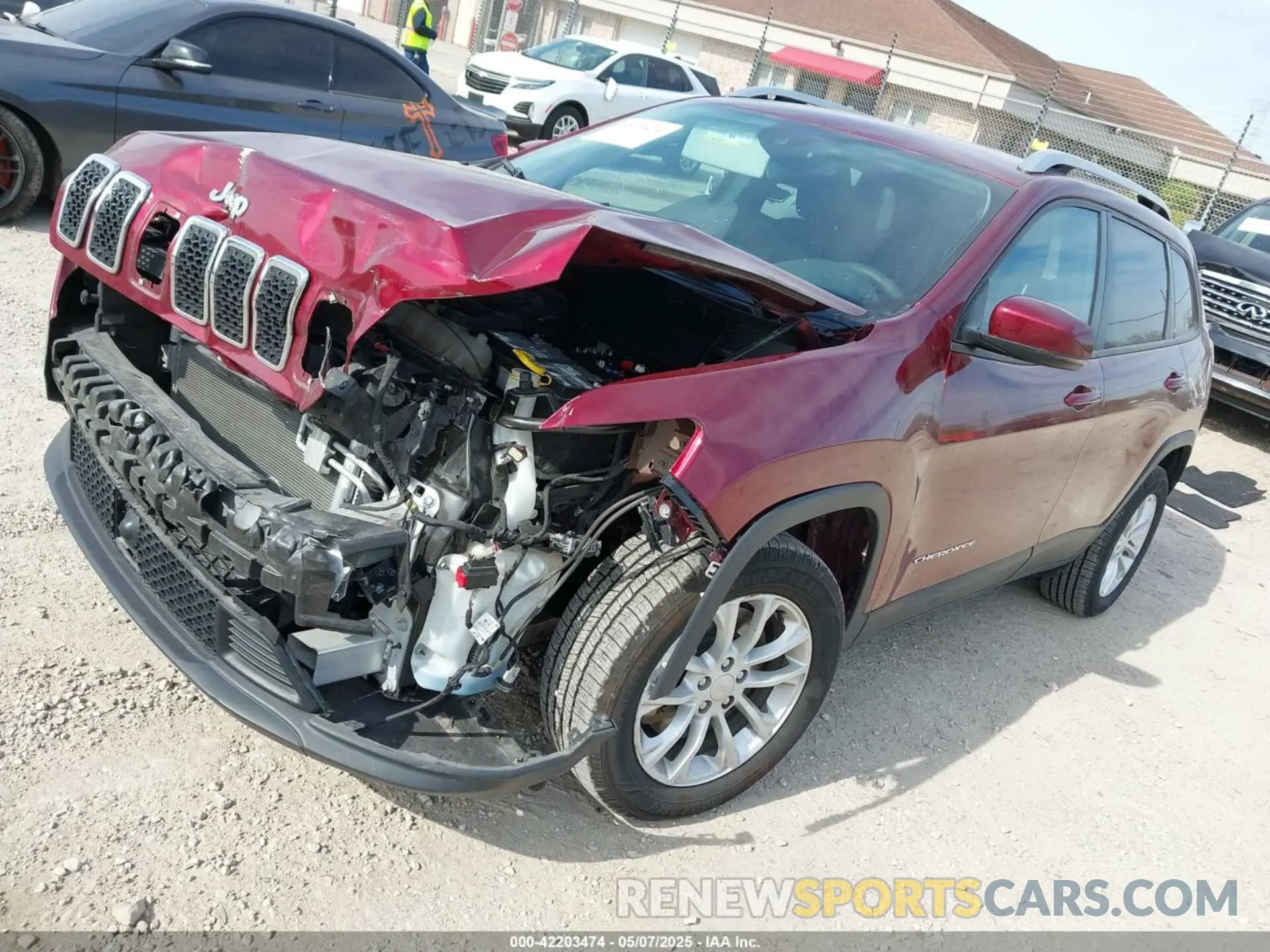 2 fotografías del automóvil dañado 1C4PJLCB7MD150373 JEEP CHEROKEE 2021
