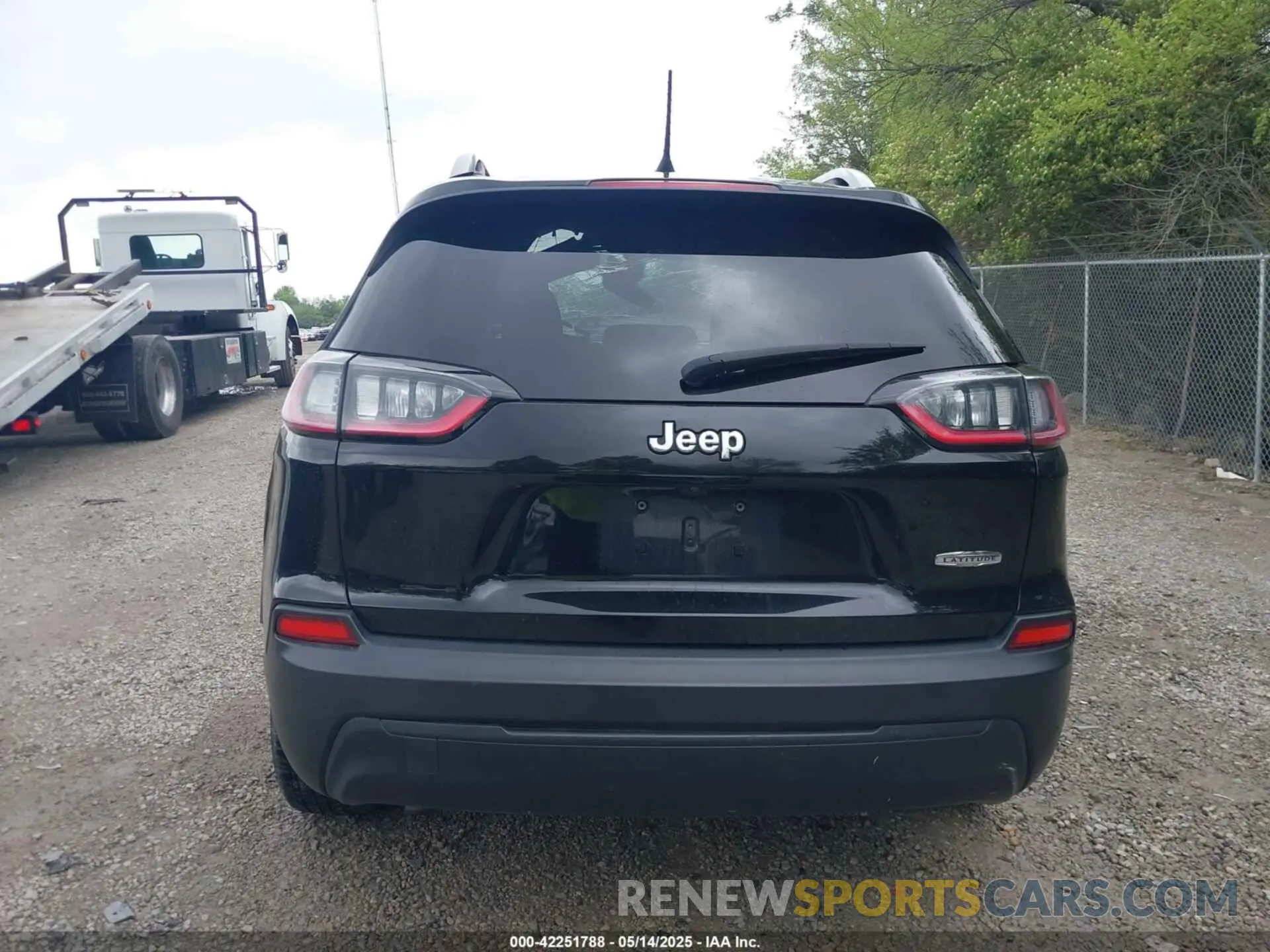16 fotografías del automóvil dañado 1C4PJLCB9MD125782 JEEP CHEROKEE 2021