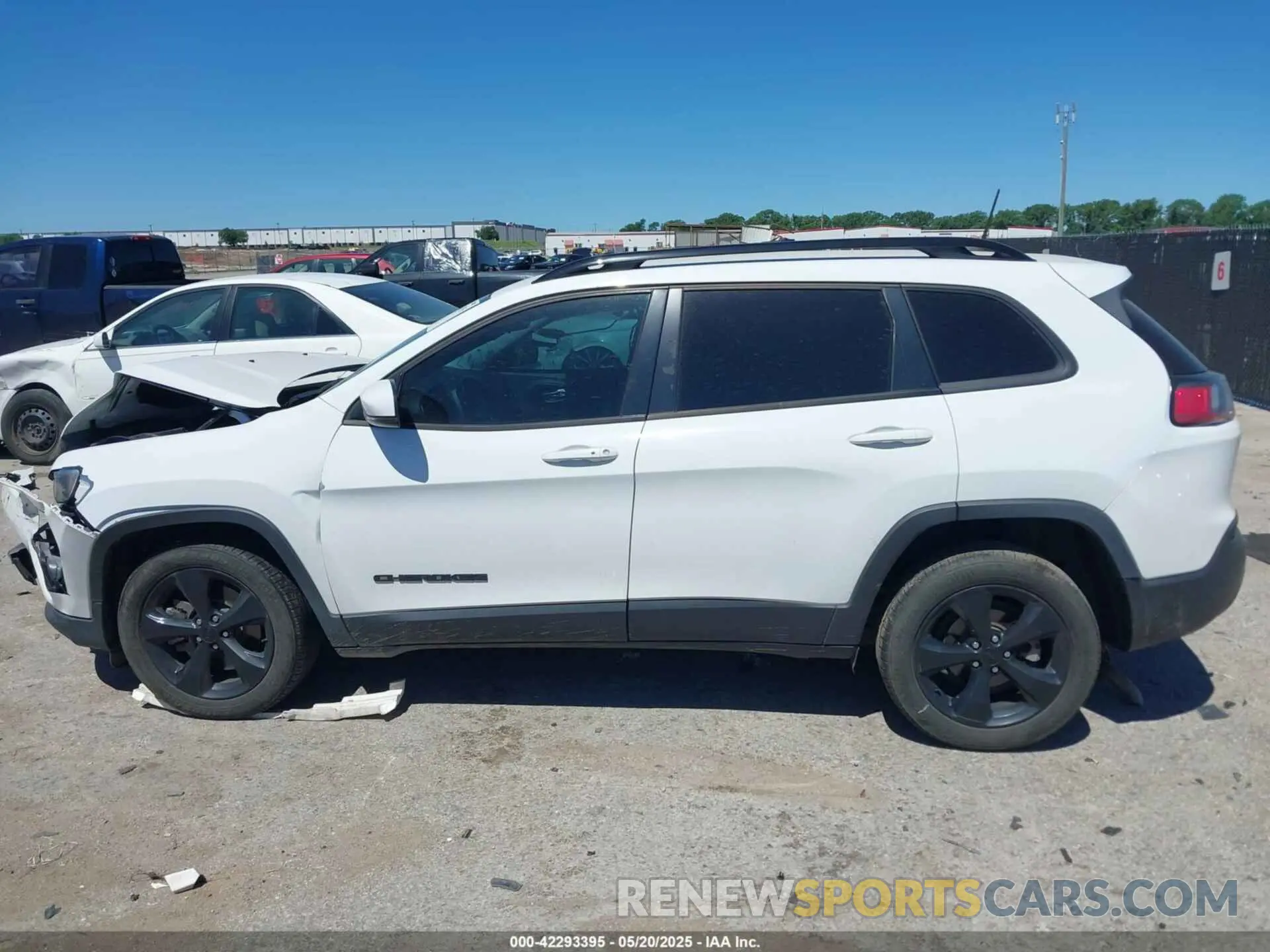 14 fotografías del automóvil dañado 1C4PJLLB0MD114041 JEEP CHEROKEE 2021