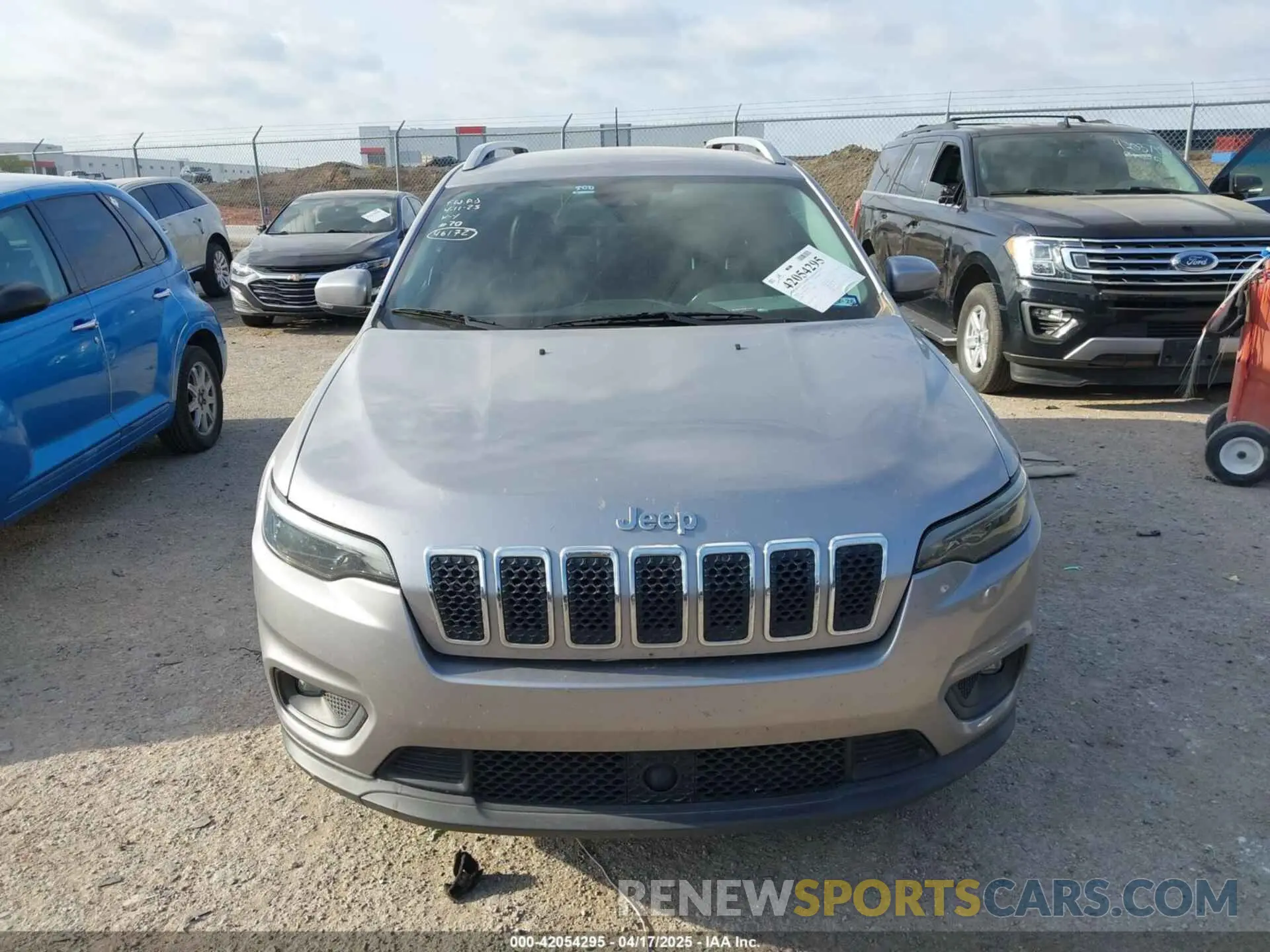 12 fotografías del automóvil dañado 1C4PJLLB0MD200305 JEEP CHEROKEE 2021