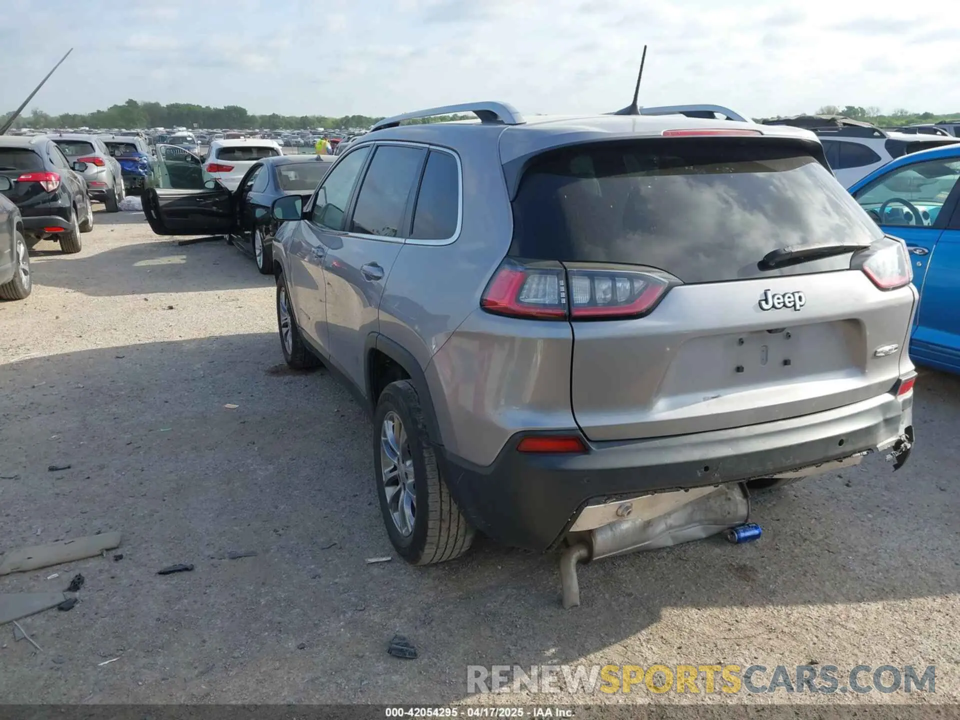 3 fotografías del automóvil dañado 1C4PJLLB0MD200305 JEEP CHEROKEE 2021
