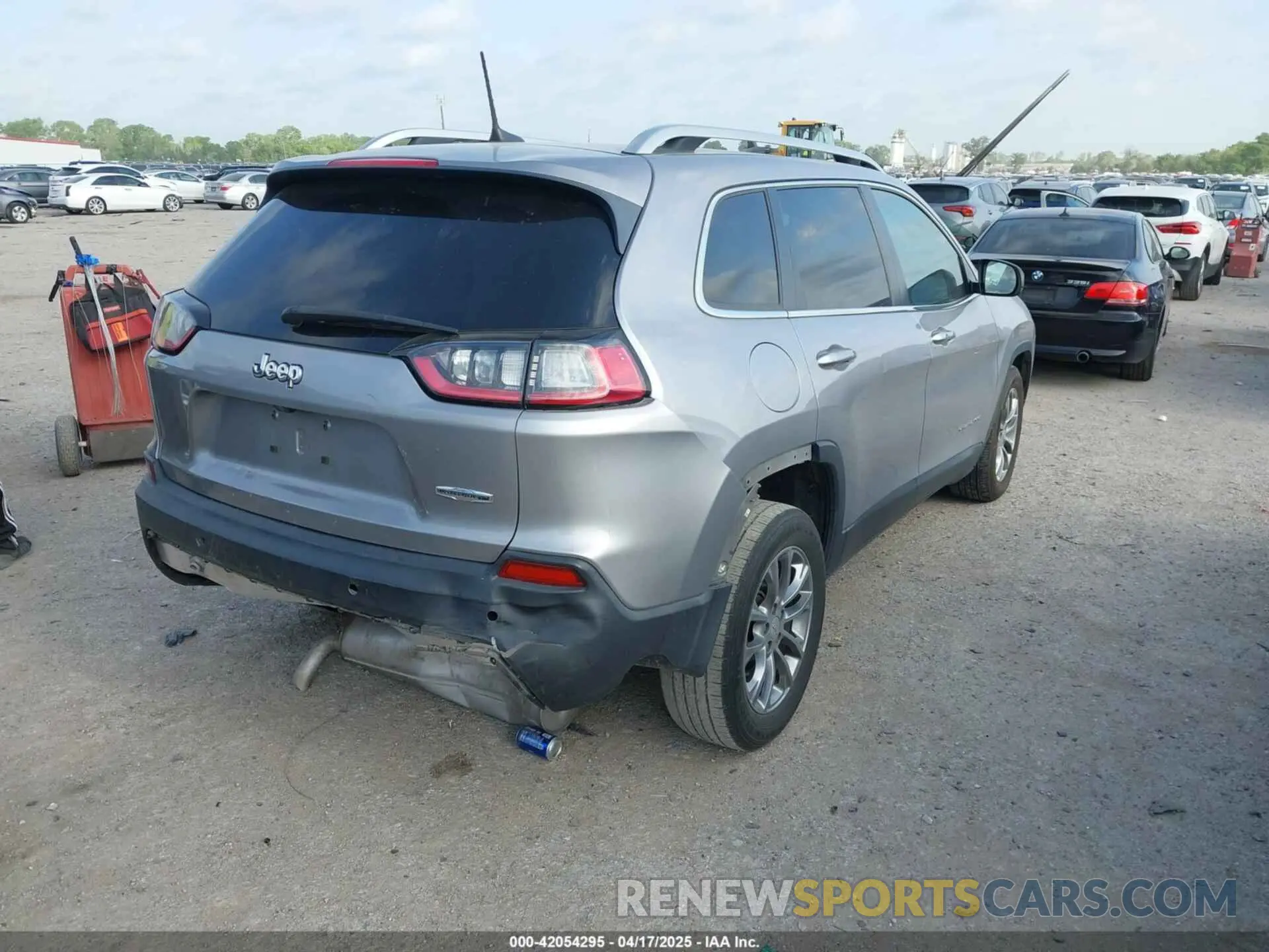 4 fotografías del automóvil dañado 1C4PJLLB0MD200305 JEEP CHEROKEE 2021