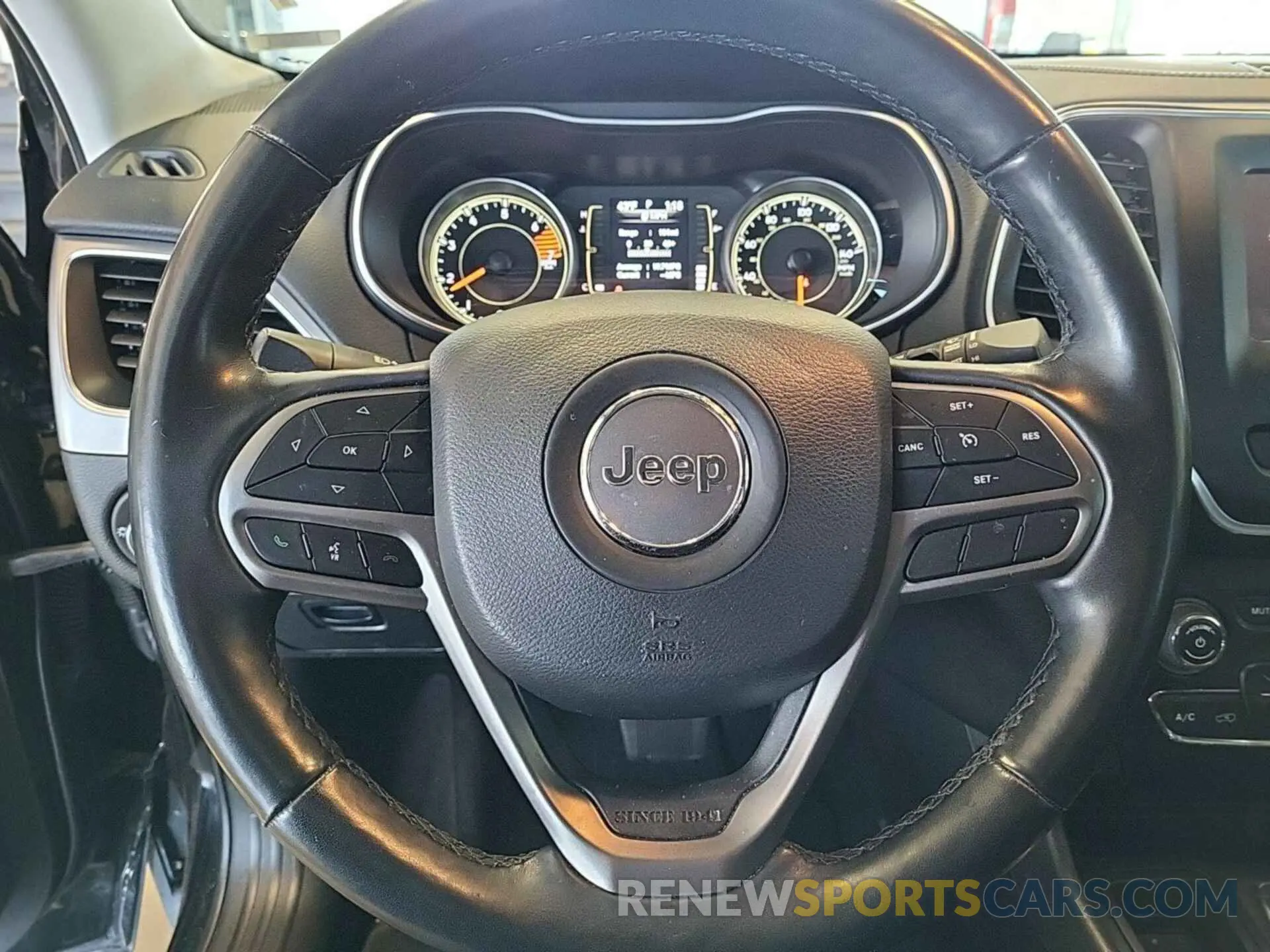 20 fotografías del automóvil dañado 1C4PJLLB3MD116284 JEEP CHEROKEE 2021