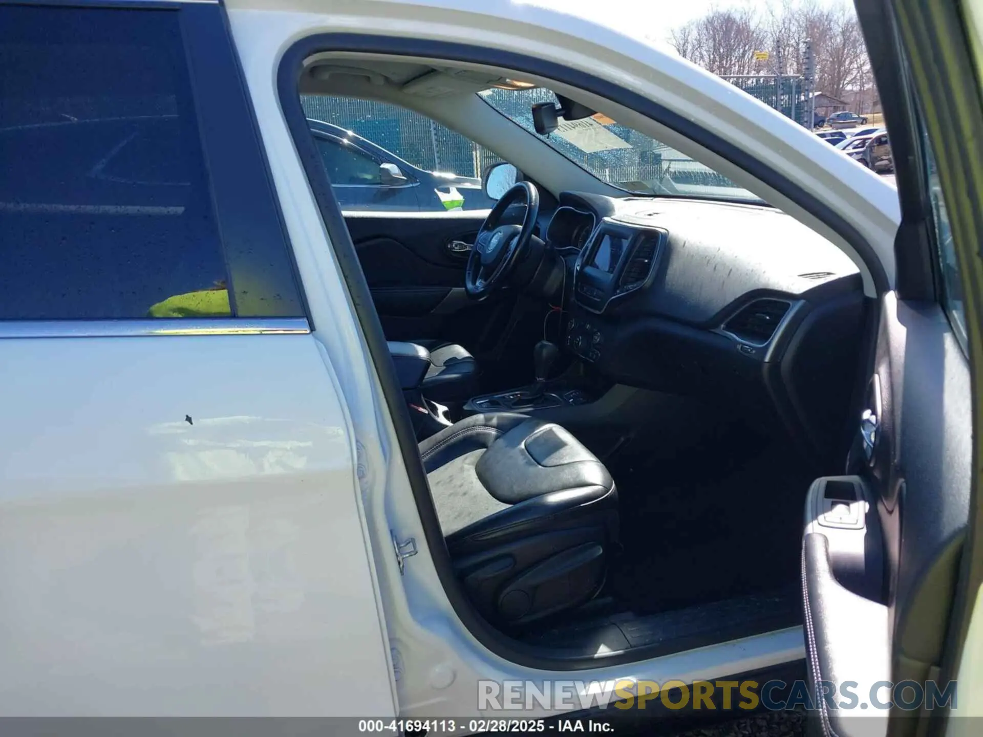 5 fotografías del automóvil dañado 1C4PJLLBXMD164087 JEEP CHEROKEE 2021
