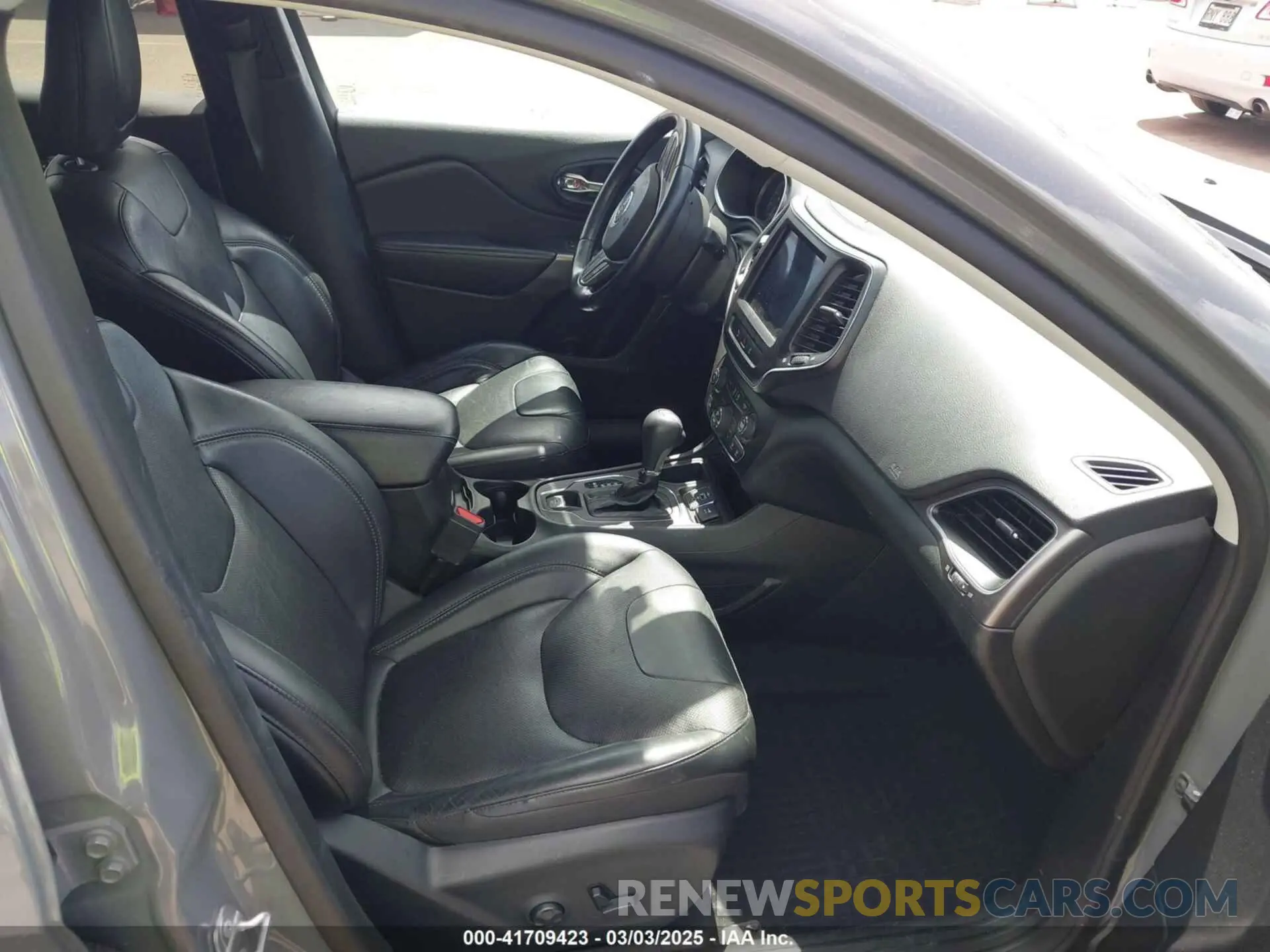 5 fotografías del automóvil dañado 1C4PJLMX4MD158909 JEEP CHEROKEE 2021