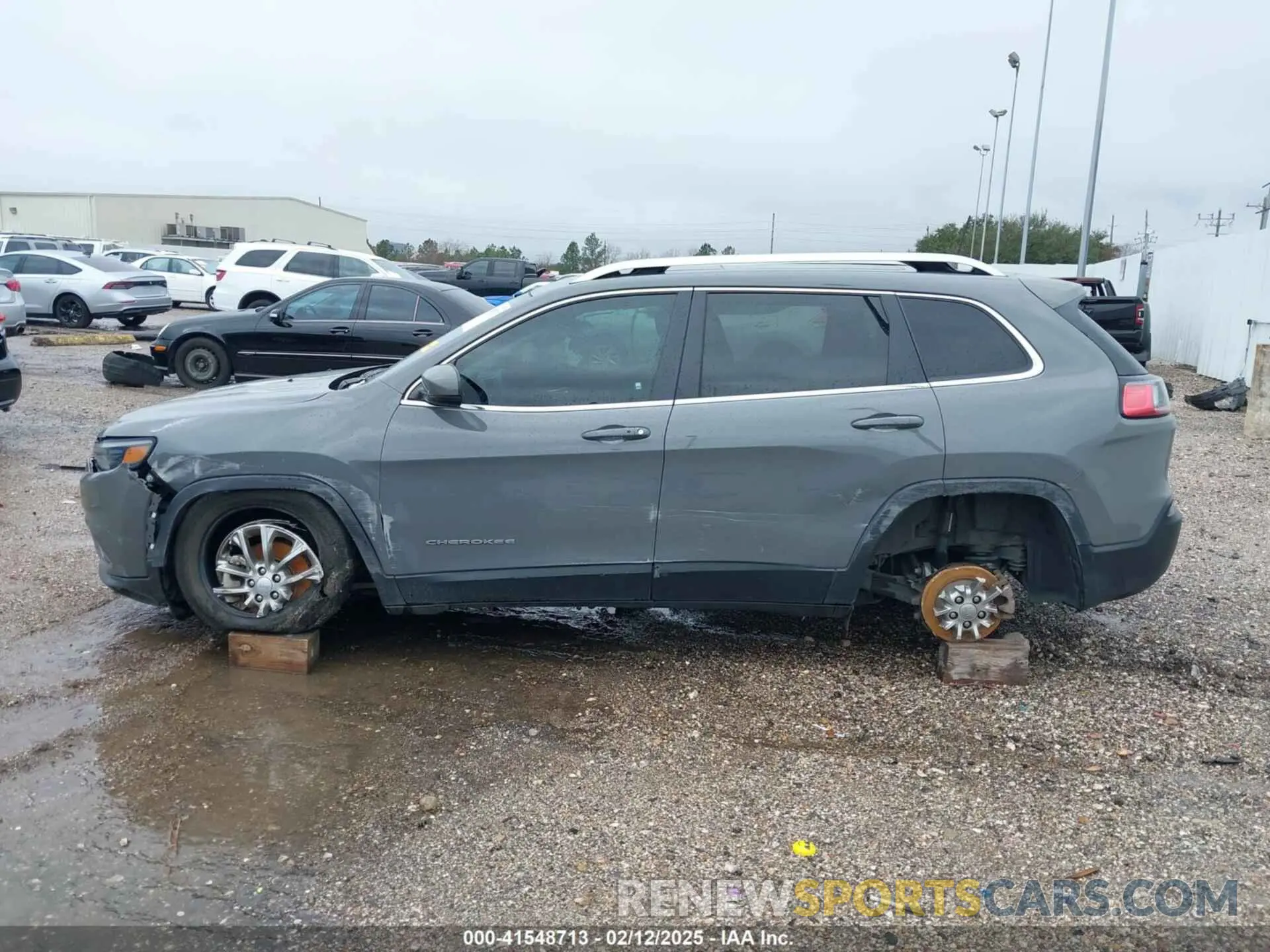 15 fotografías del automóvil dañado 1C4PJLMXXMD203934 JEEP CHEROKEE 2021
