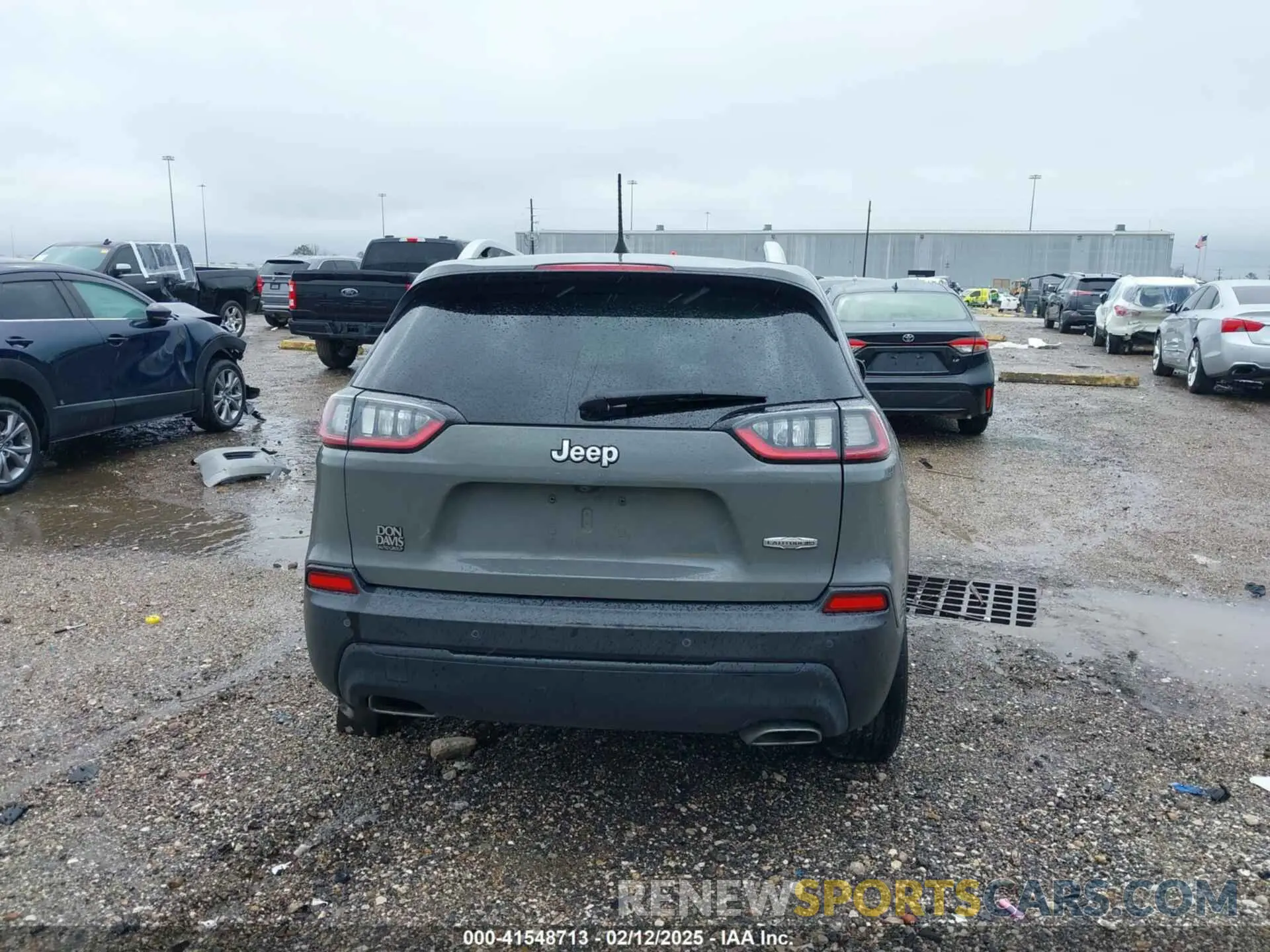 17 fotografías del automóvil dañado 1C4PJLMXXMD203934 JEEP CHEROKEE 2021