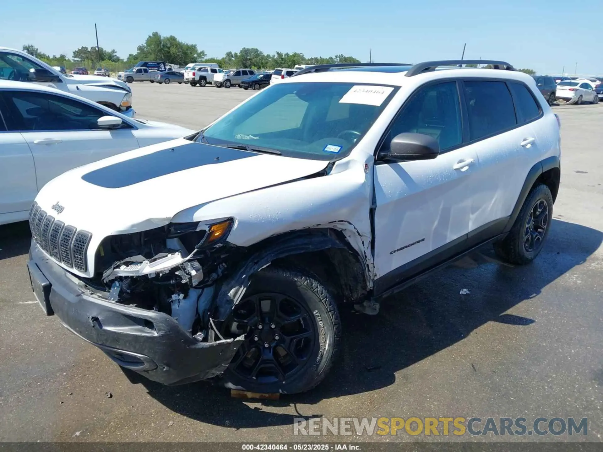 2 fotografías del automóvil dañado 1C4PJMBX1MD145169 JEEP CHEROKEE 2021