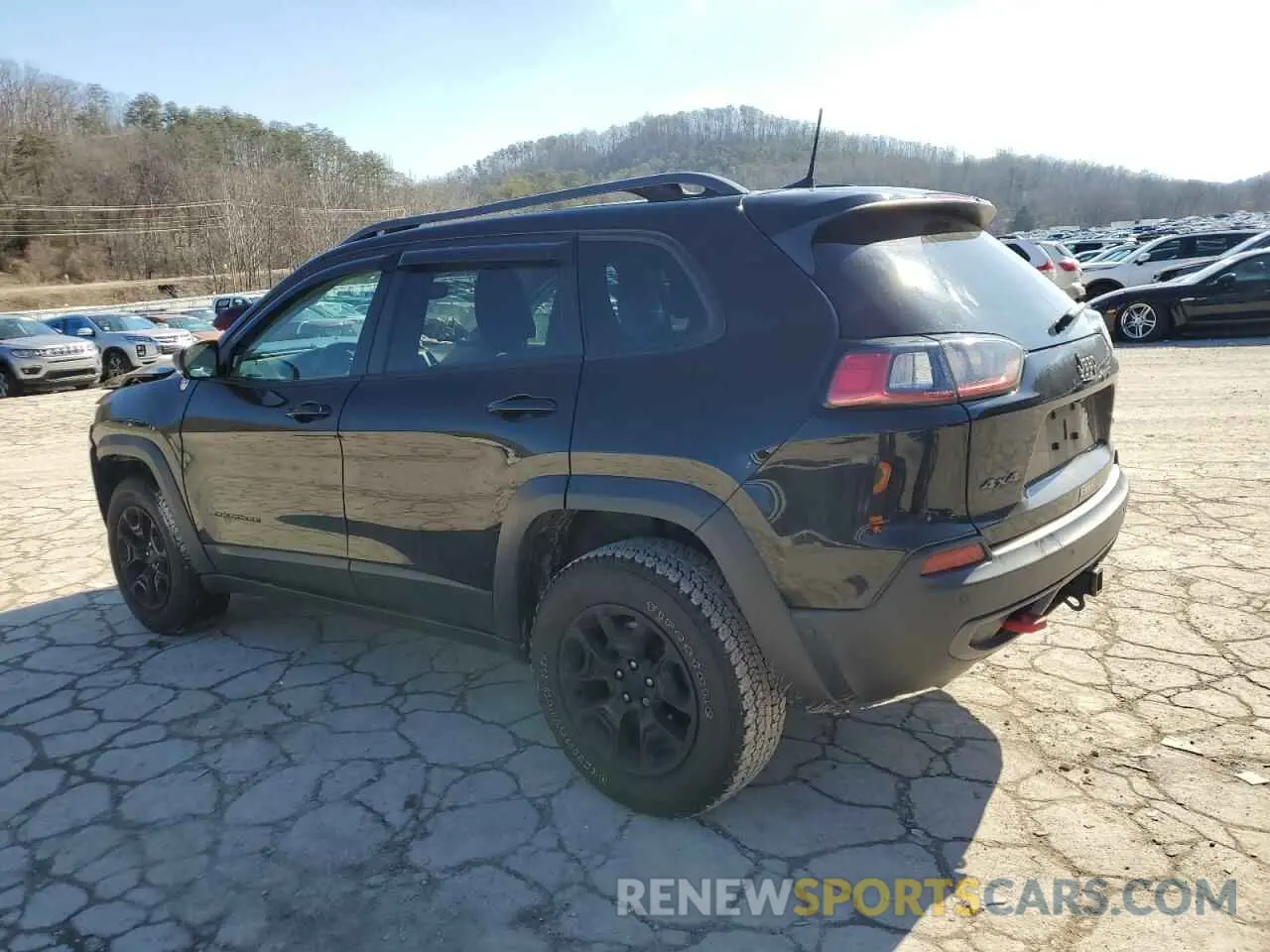 2 fotografías del automóvil dañado 1C4PJMBX6MD110109 JEEP CHEROKEE 2021