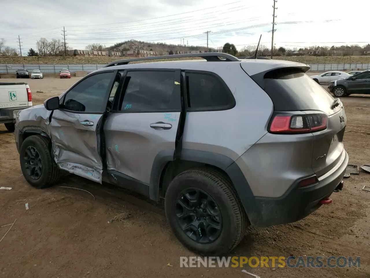 2 fotografías del automóvil dañado 1C4PJMBX9MD211029 JEEP CHEROKEE 2021