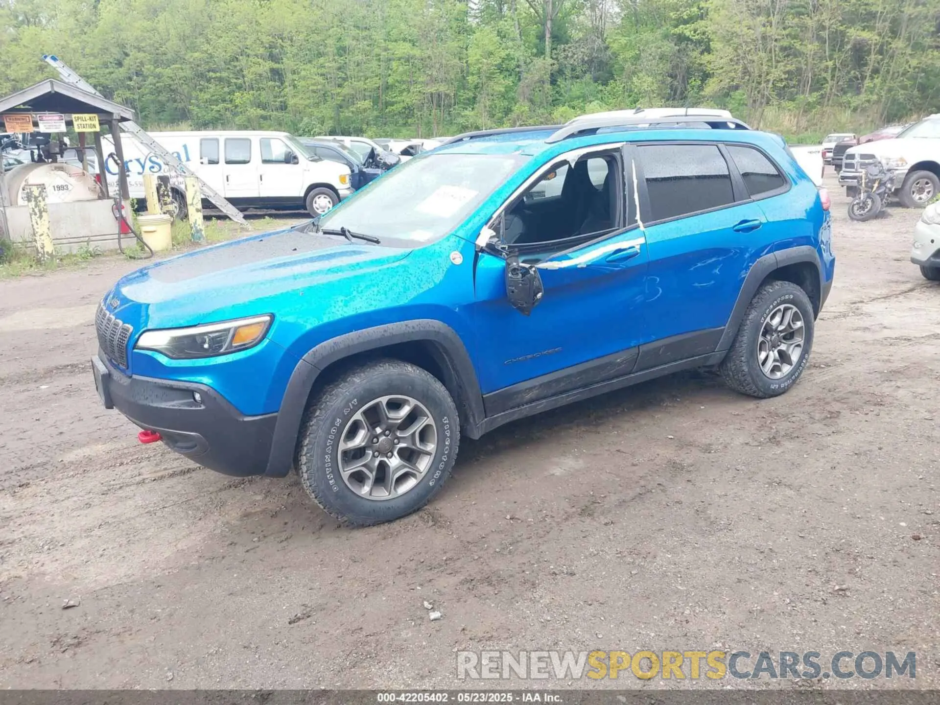 2 fotografías del automóvil dañado 1C4PJMBXXMD173102 JEEP CHEROKEE 2021