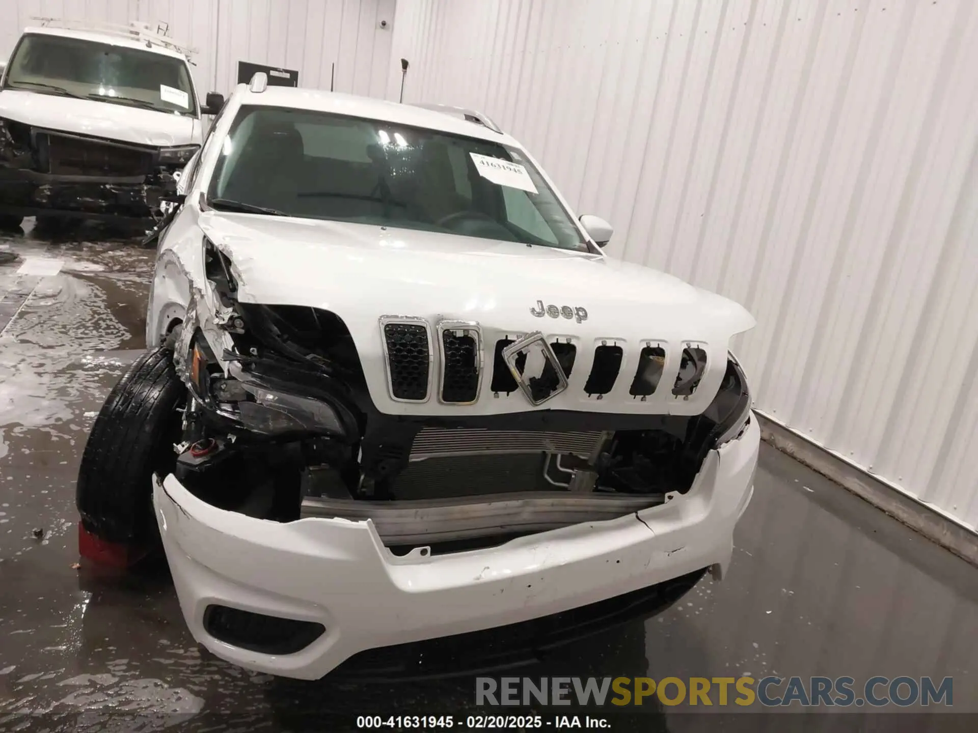 12 fotografías del automóvil dañado 1C4PJMCB7MD166000 JEEP CHEROKEE 2021