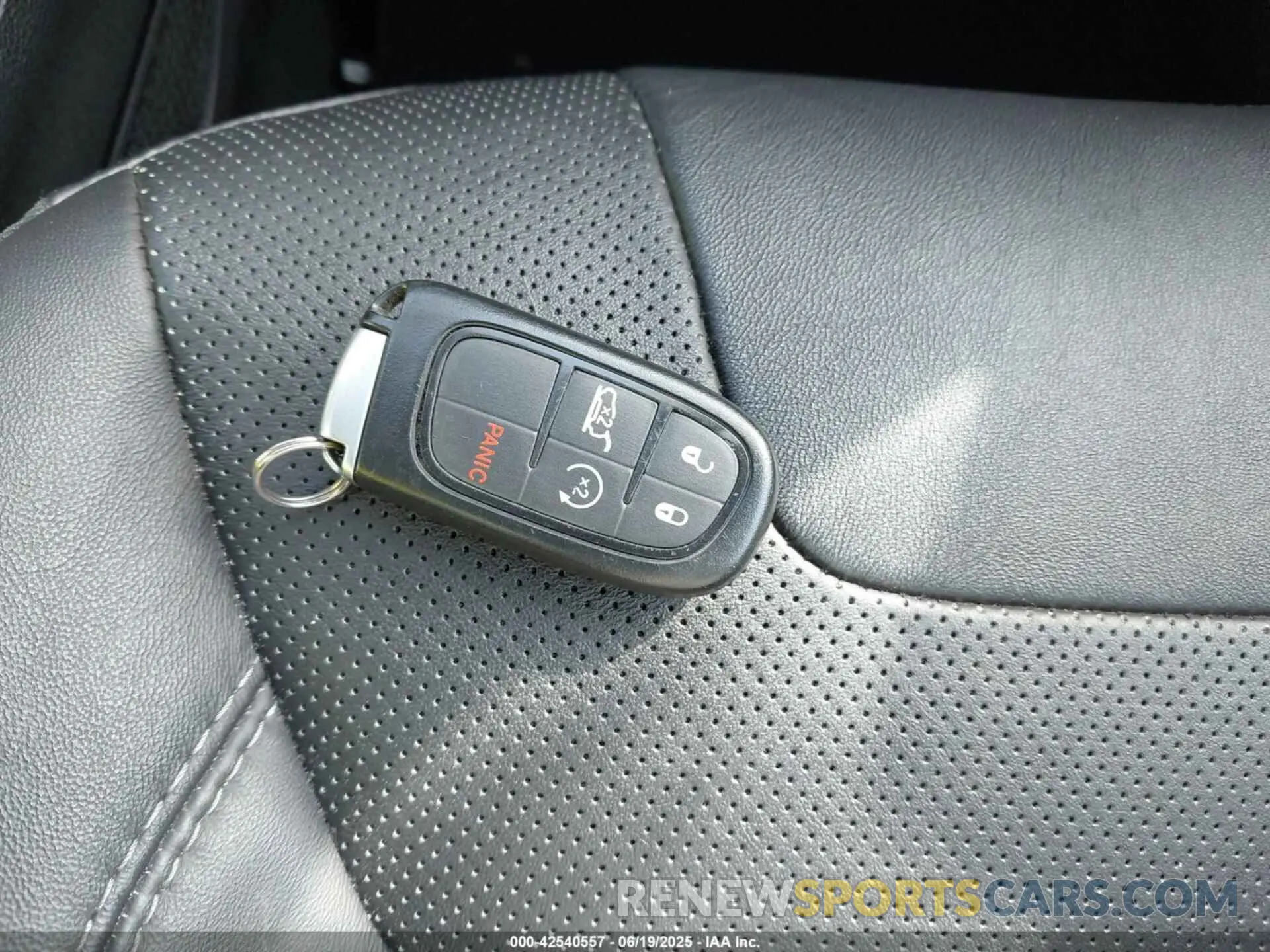 11 fotografías del automóvil dañado 1C4PJMDN8MD132074 JEEP CHEROKEE 2021