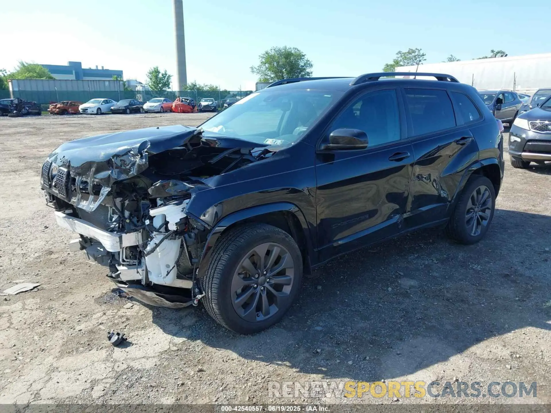 2 fotografías del automóvil dañado 1C4PJMDN8MD132074 JEEP CHEROKEE 2021