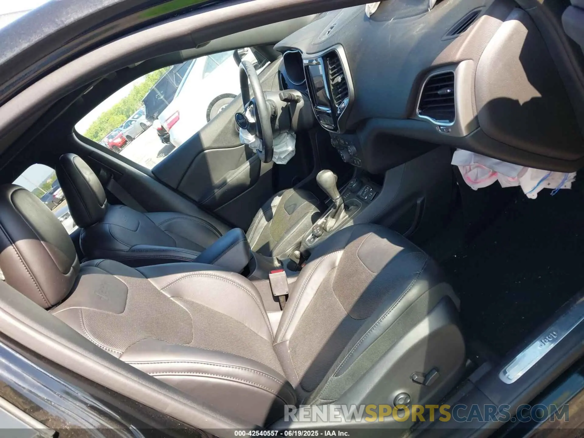 5 fotografías del automóvil dañado 1C4PJMDN8MD132074 JEEP CHEROKEE 2021