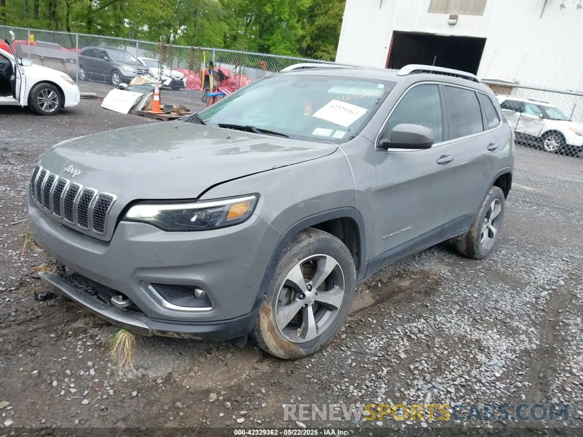 2 fotografías del automóvil dañado 1C4PJMDXXMD183304 JEEP CHEROKEE 2021